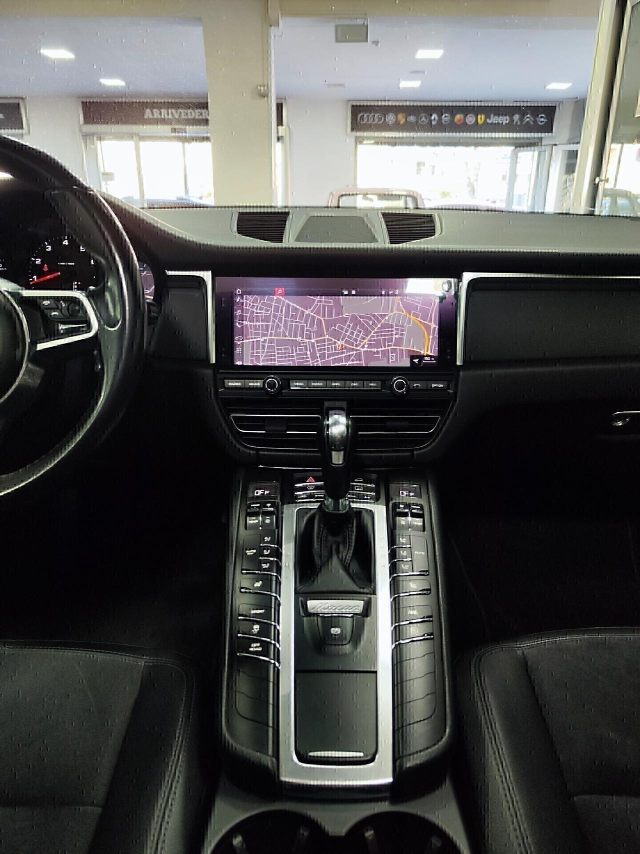 Porsche Macan 2.0 245cv Tetto Led