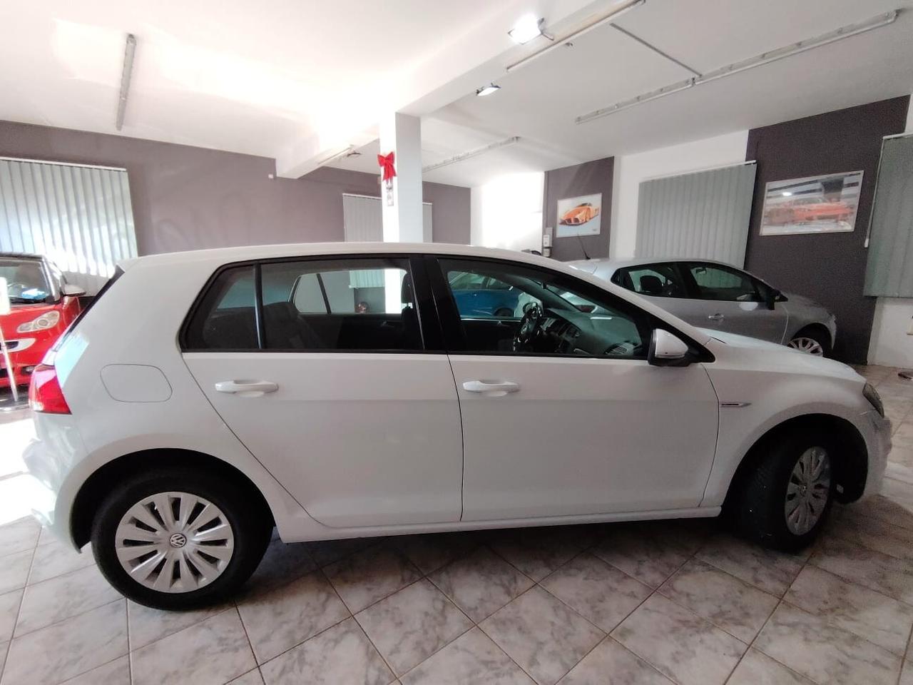 Volkswagen Golf 1.4 benzina metano