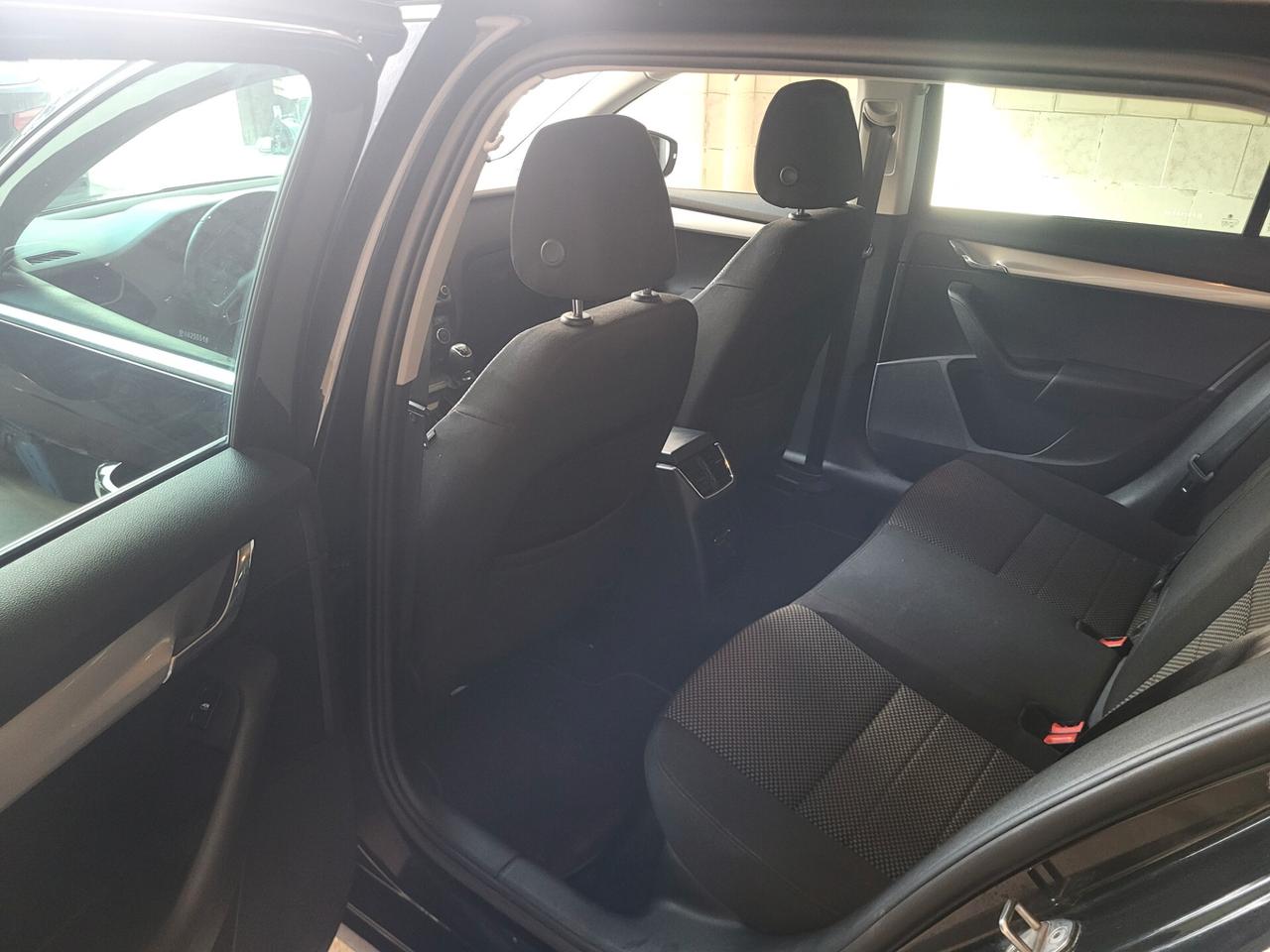 Skoda Octavia 1.6 TDI CR 110 CV Wagon Executive