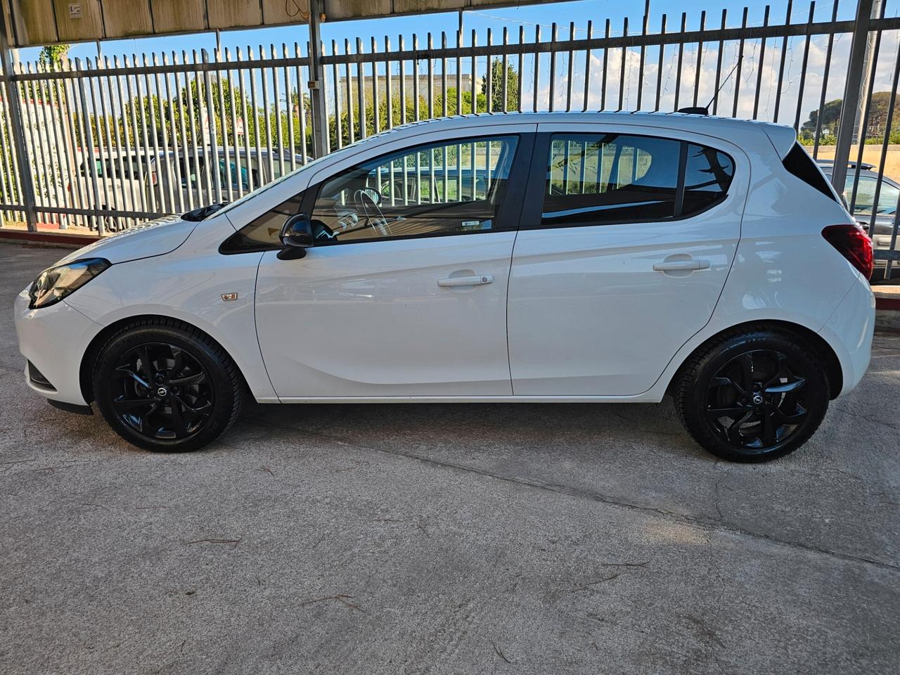 Opel Corsa 1.2 5 porte b-Color