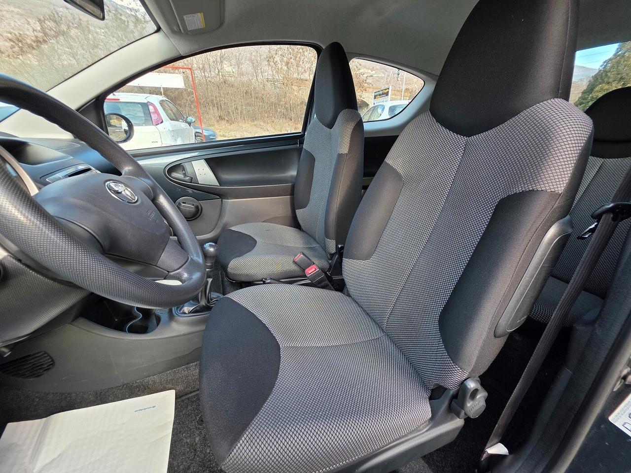 Toyota Aygo 1.0 12V VVT-i NEOPATENTATI