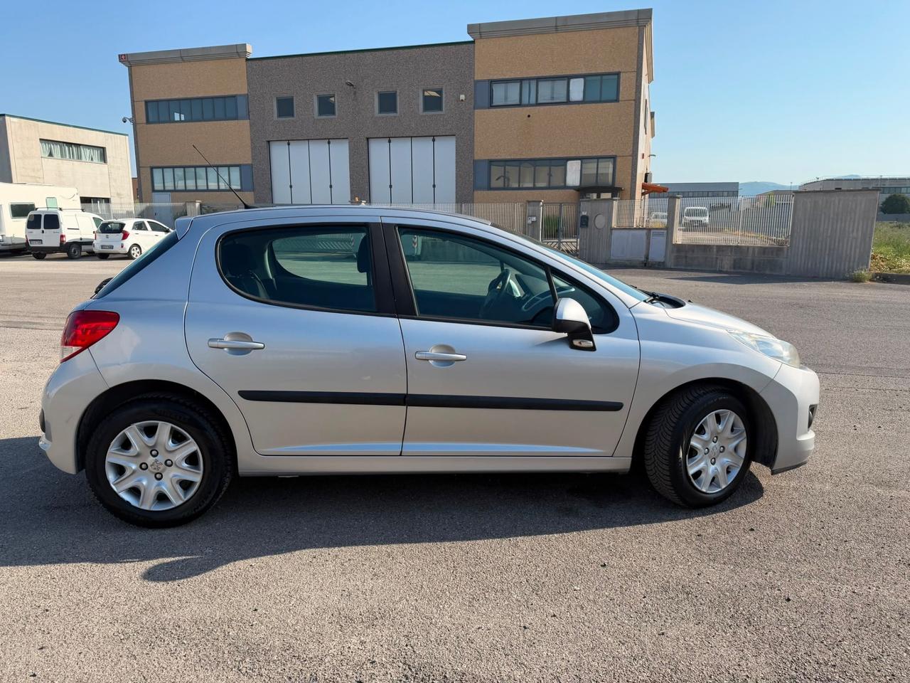 Peugeot 207