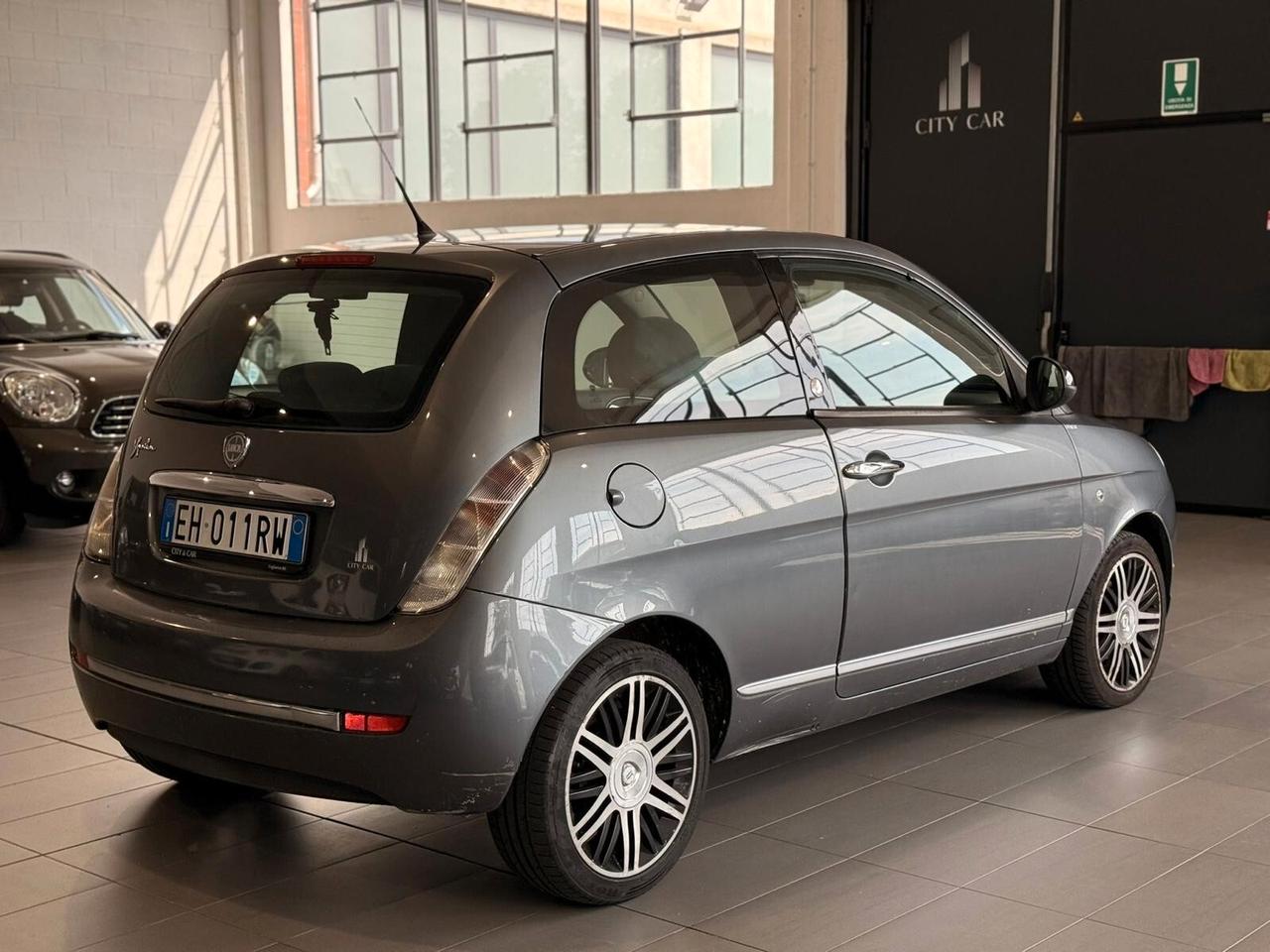 Lancia Ypsilon 1.4 Diva Ecochic GPL