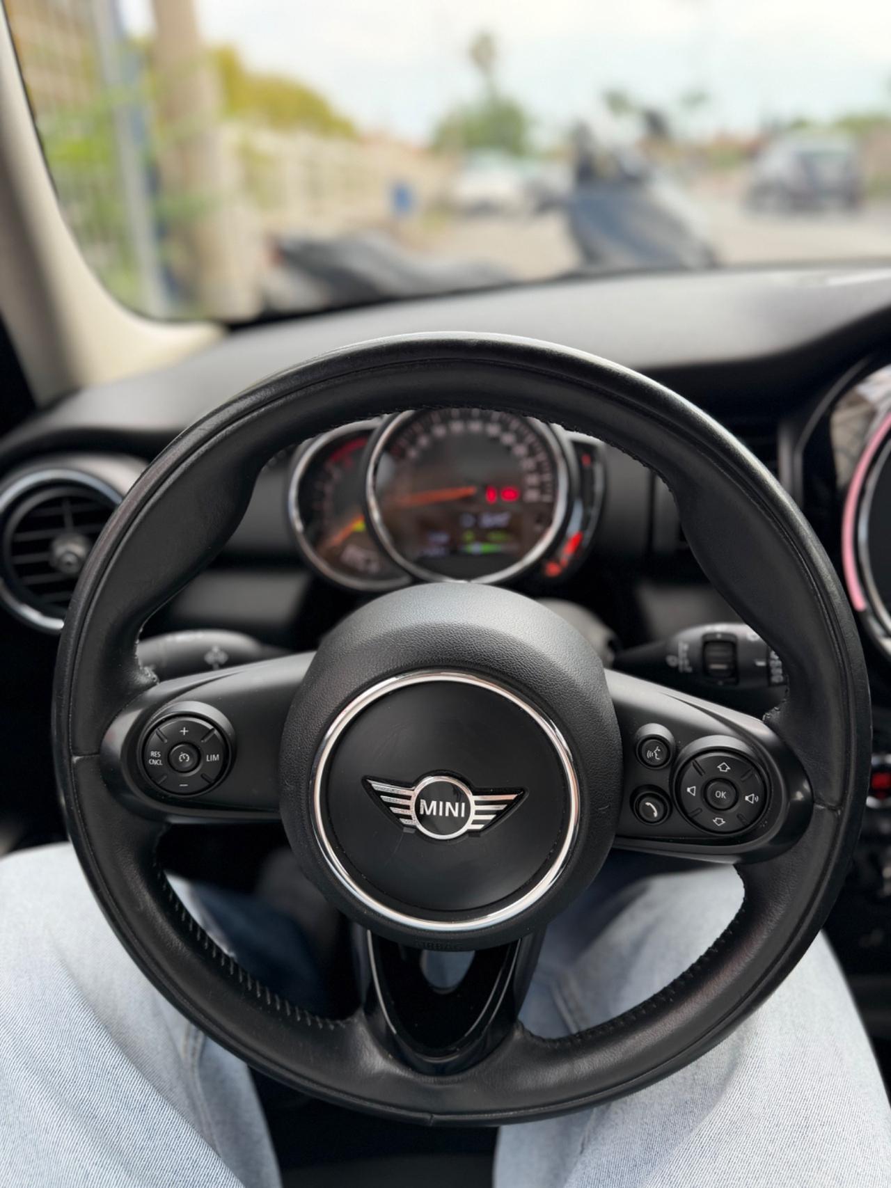 Mini 1.5 Cooper D Hype 5 porte