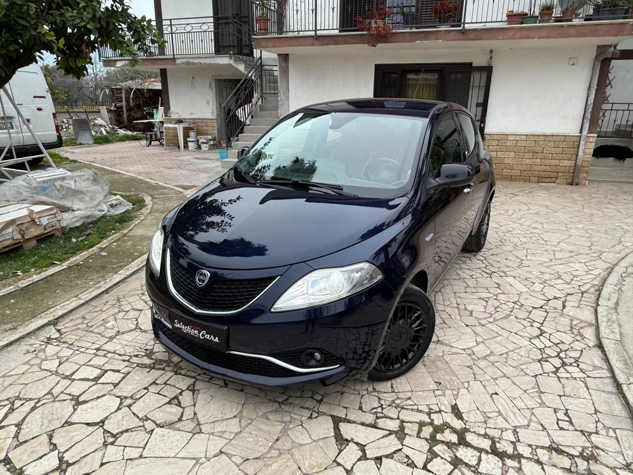 Lancia Ypsilon 1.2 69 CV 5 porte GPL Ecochic Platinum