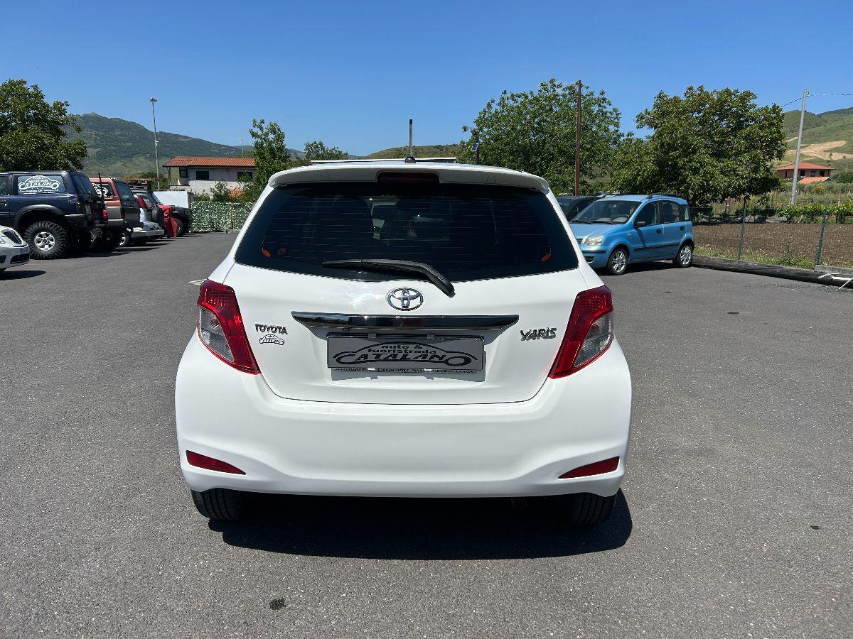 TOYOTA - Yaris - 1.4 D-4D 5p. Lounge NAVI TELECAMERA