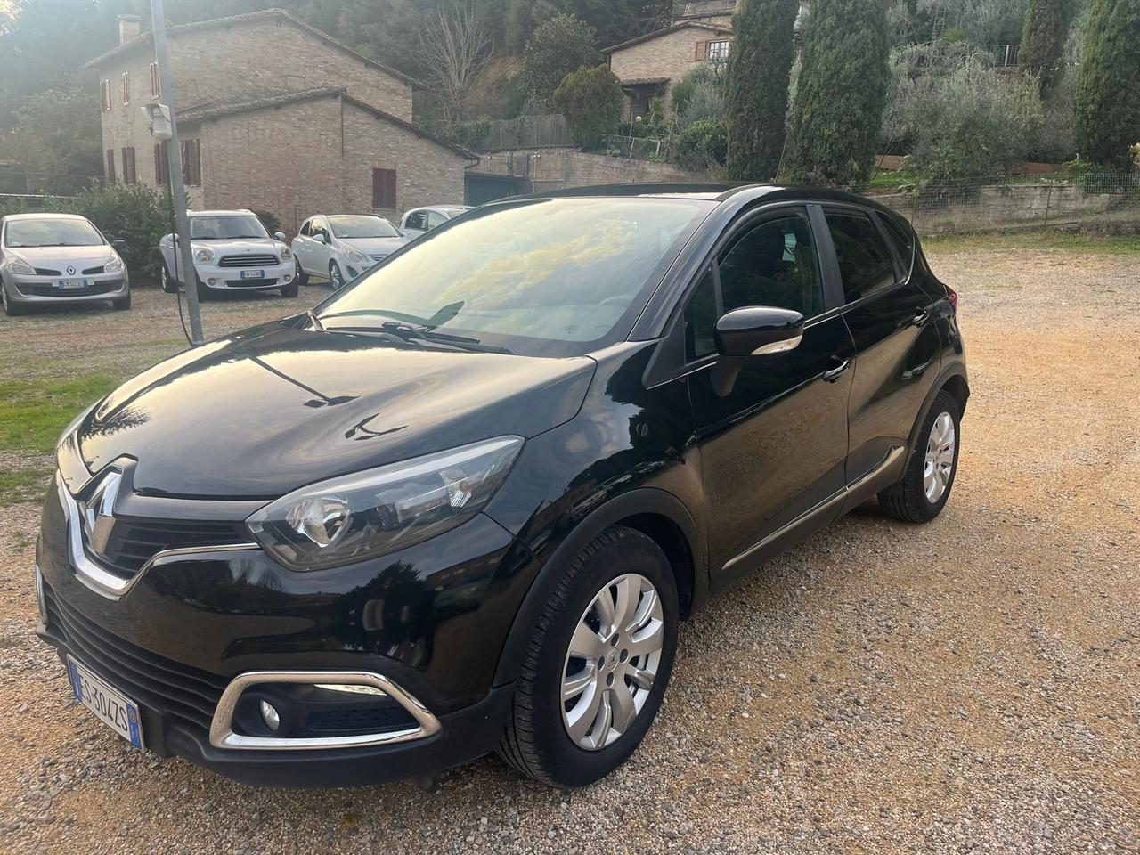 Renault Captur 0.9 Benzina - Neopatentati