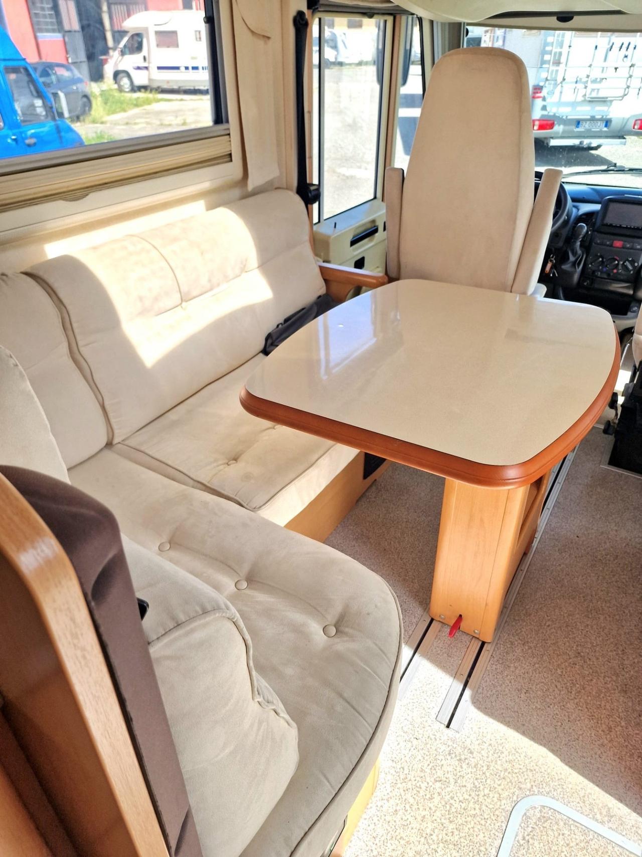 Motorhome frankia luxury del 2005 tre assi in saldo 132