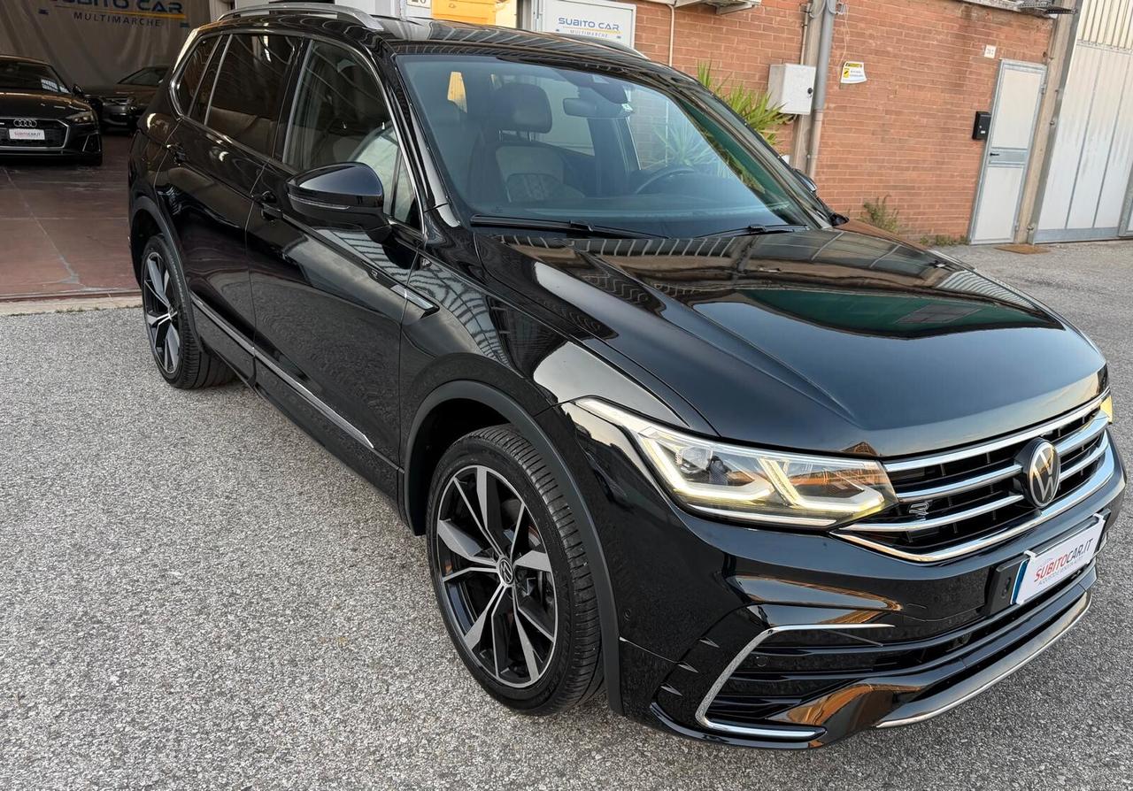 Volkswagen Tiguan Allspace 2.0 TDI SCR DSG 4MOTION R-Line 7 posti Gancio traino