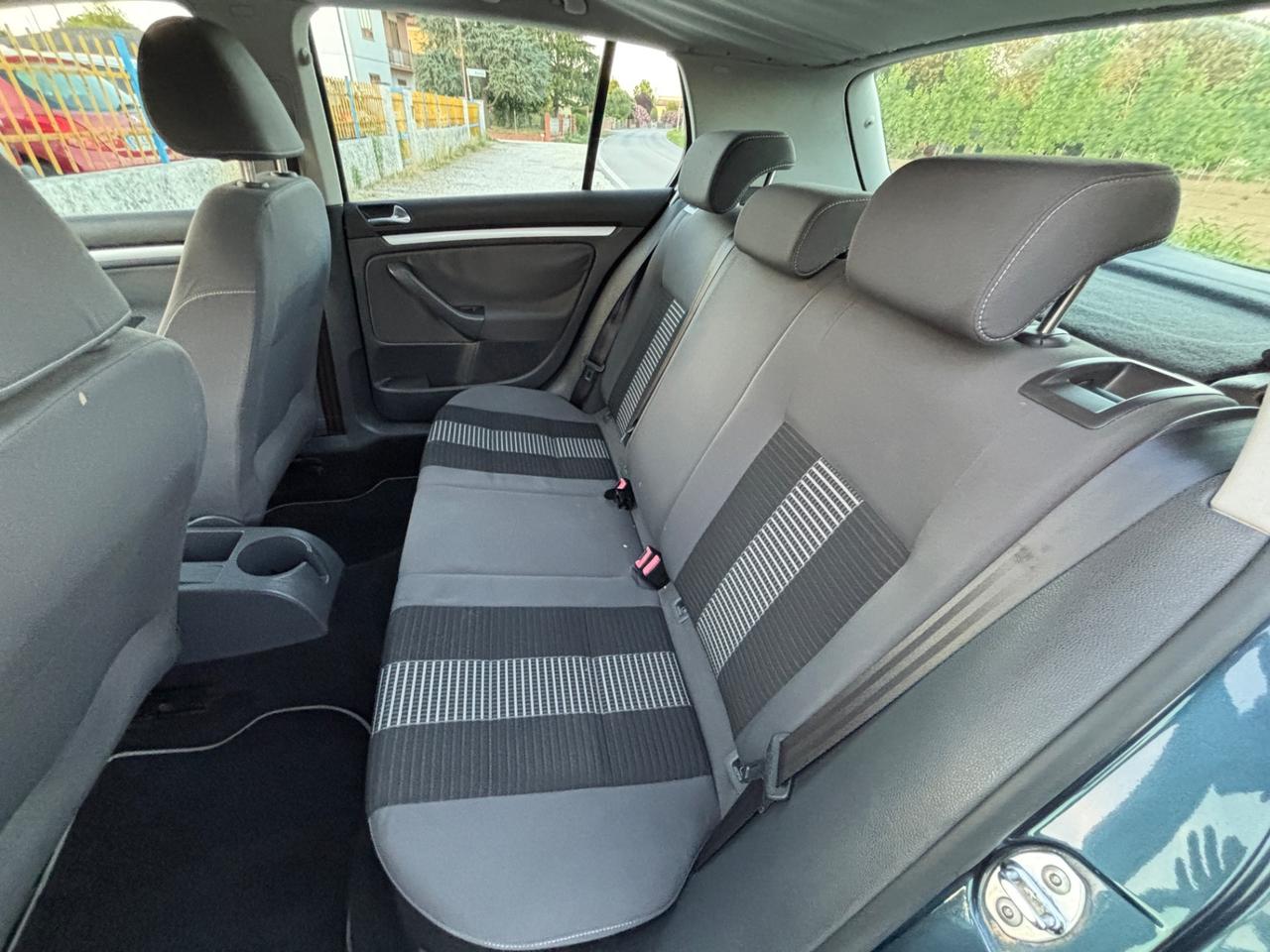 Volkswagen Golf 1.6 16V FSI 5p. Comfortline