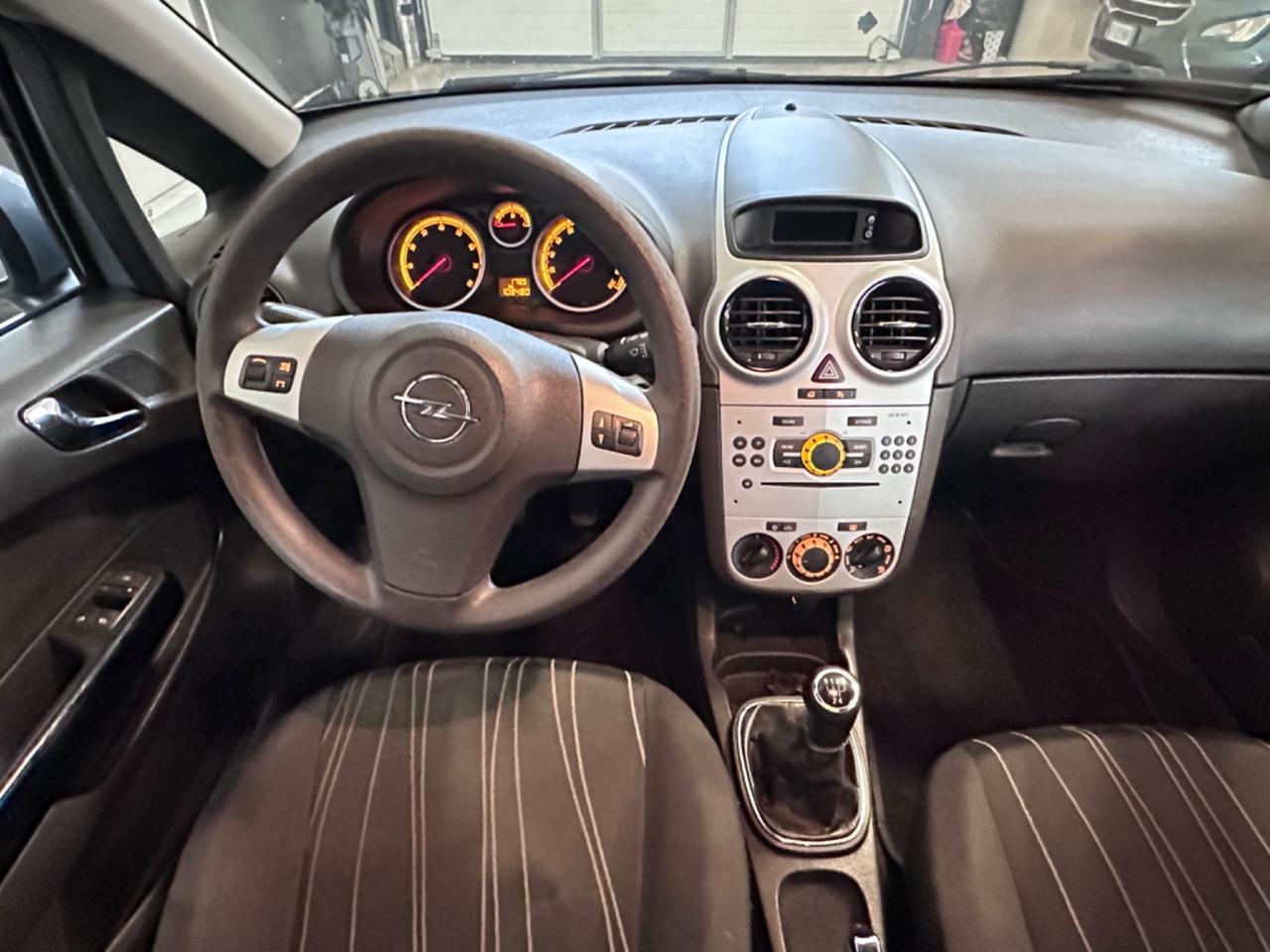 Opel Corsa 1.2 5 porte Enjoy