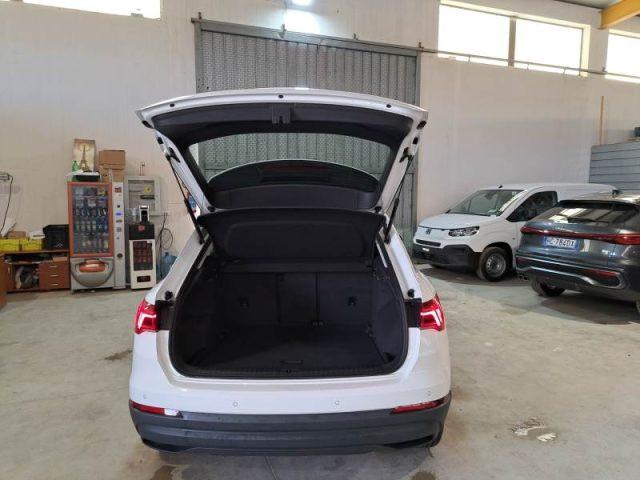 AUDI Q3 35 TDI S tronic Business