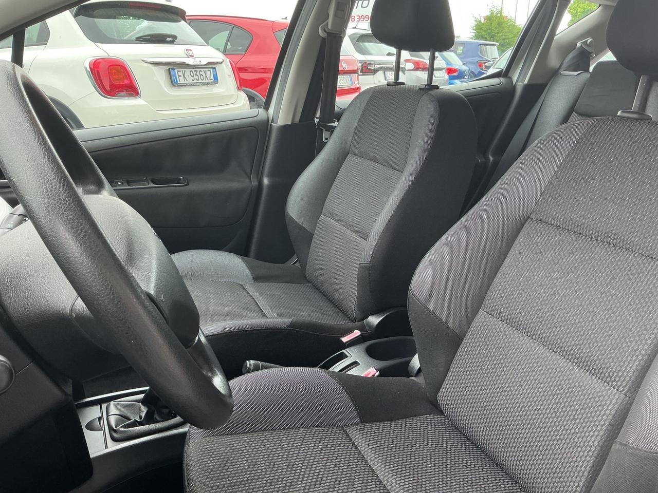 Peugeot 207 1.4 benzina Neopatentati