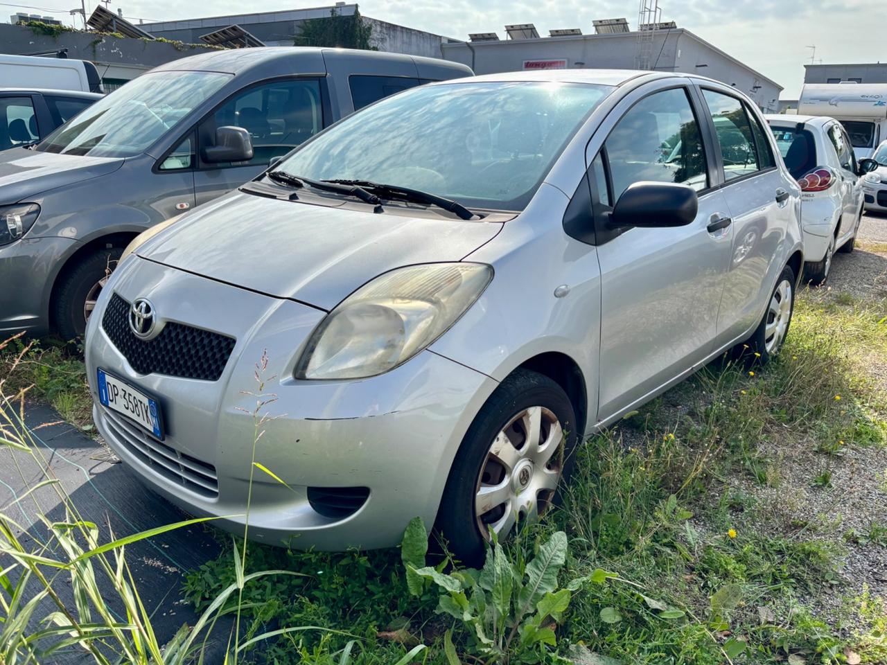 Toyota Yaris 1.0 5 porte Now