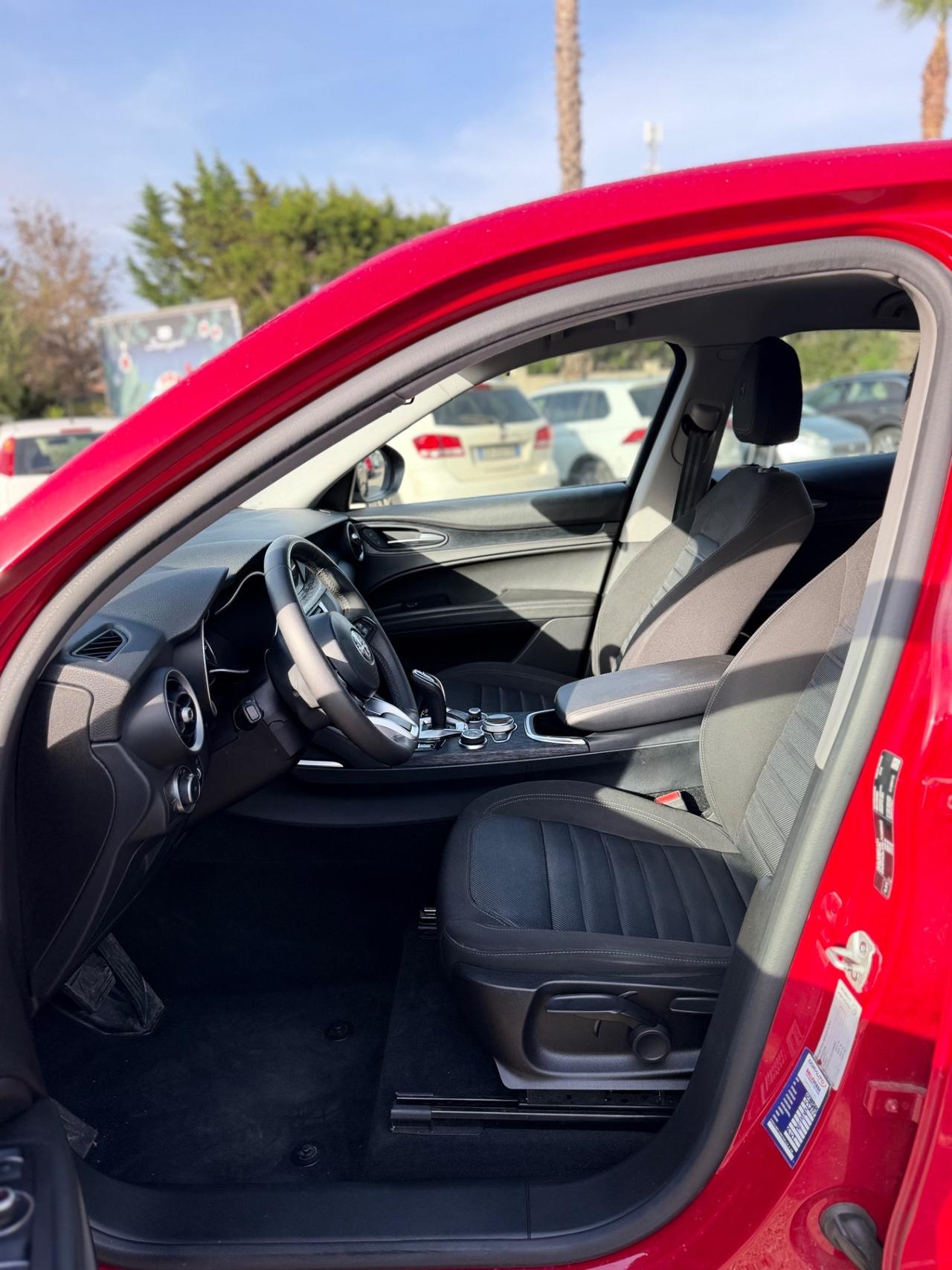 Alfa Romeo Stelvio 2.2 Turbodiesel 160 CV AT8 RWD Super