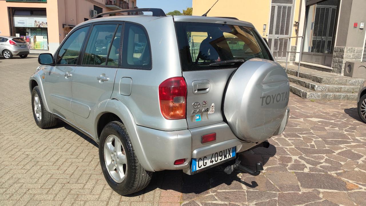 Toyota RAV 4 2.0 Tdi D-4D cat 5p Sol e Gancio