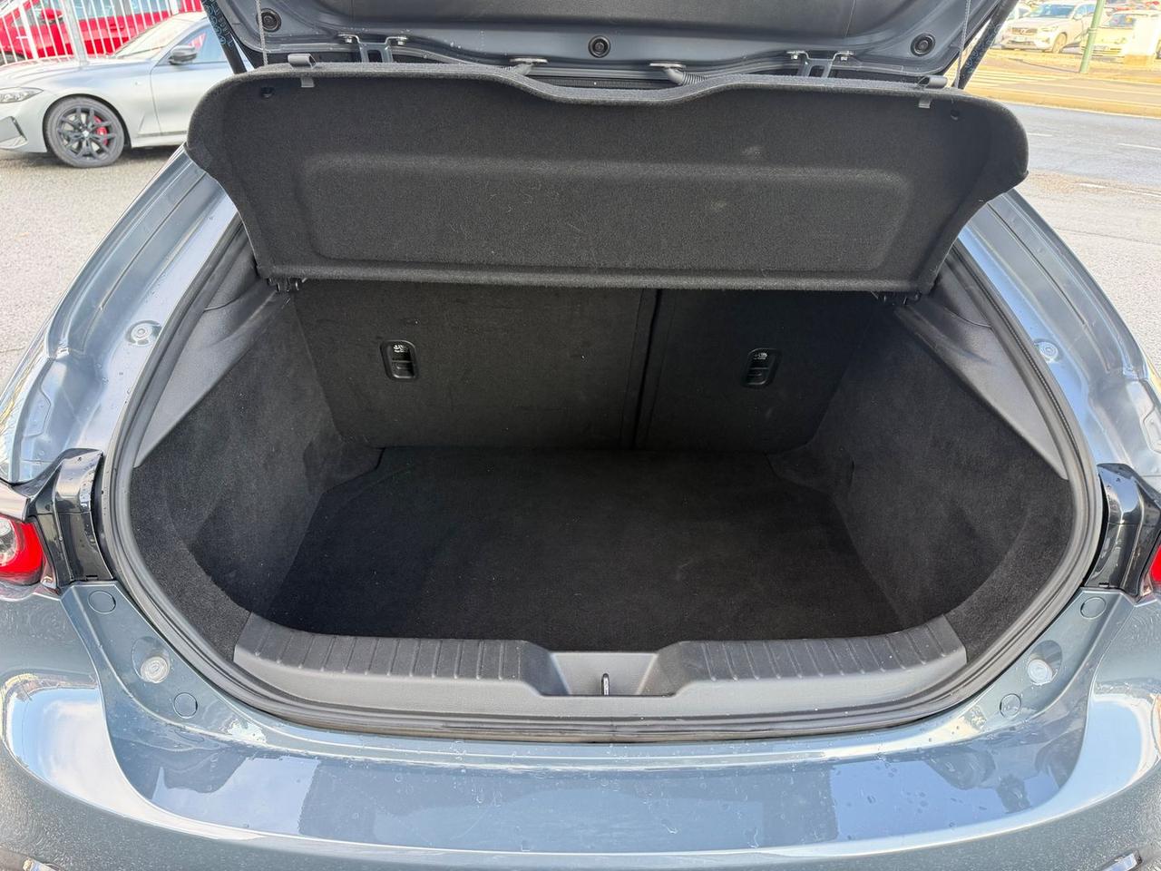 Mazda 3 Homura 2.0 E-SkyActiv-G MHEV *PROMO #9267