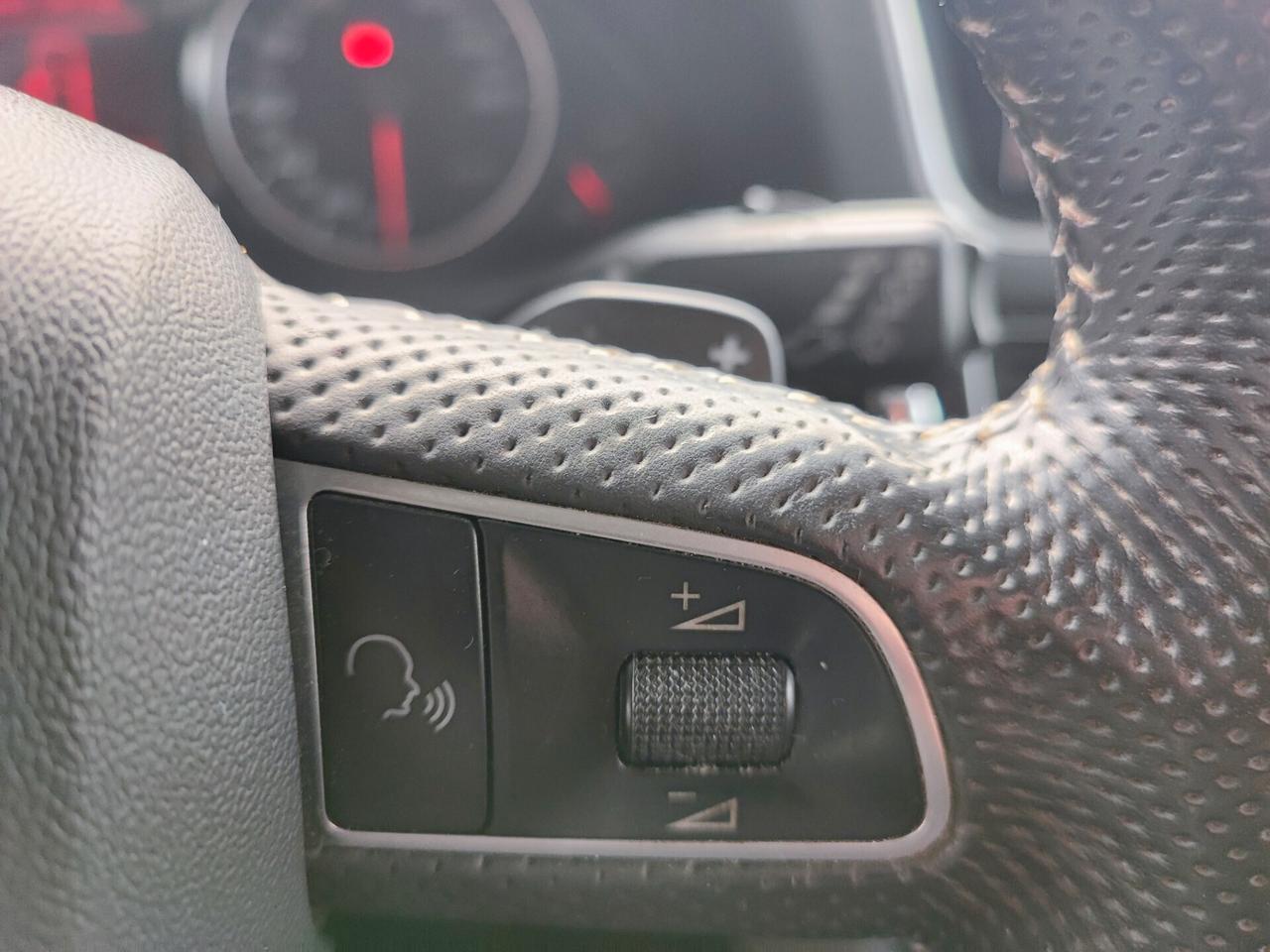 Audi Q5 2.0 TDI 170 CV quattro S tronic SLINE