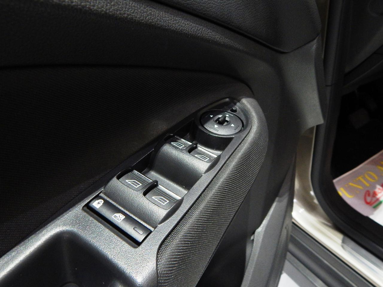 Ford C-Max 1.5 TDCI Titanium Aut. S&S NAVI-PARK-KAMERA