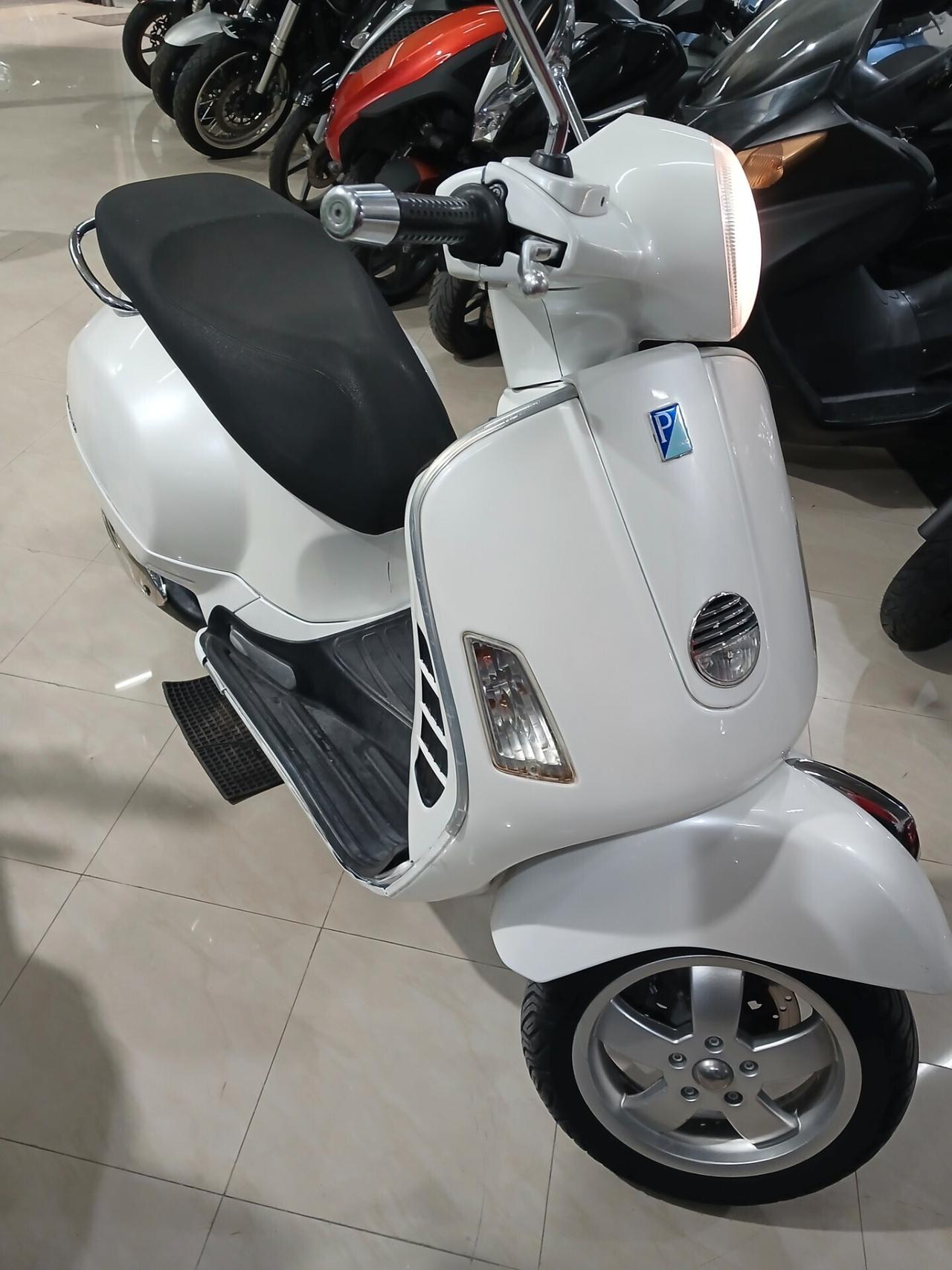 VESPA 250 GTS GARANTITA 12 MESI