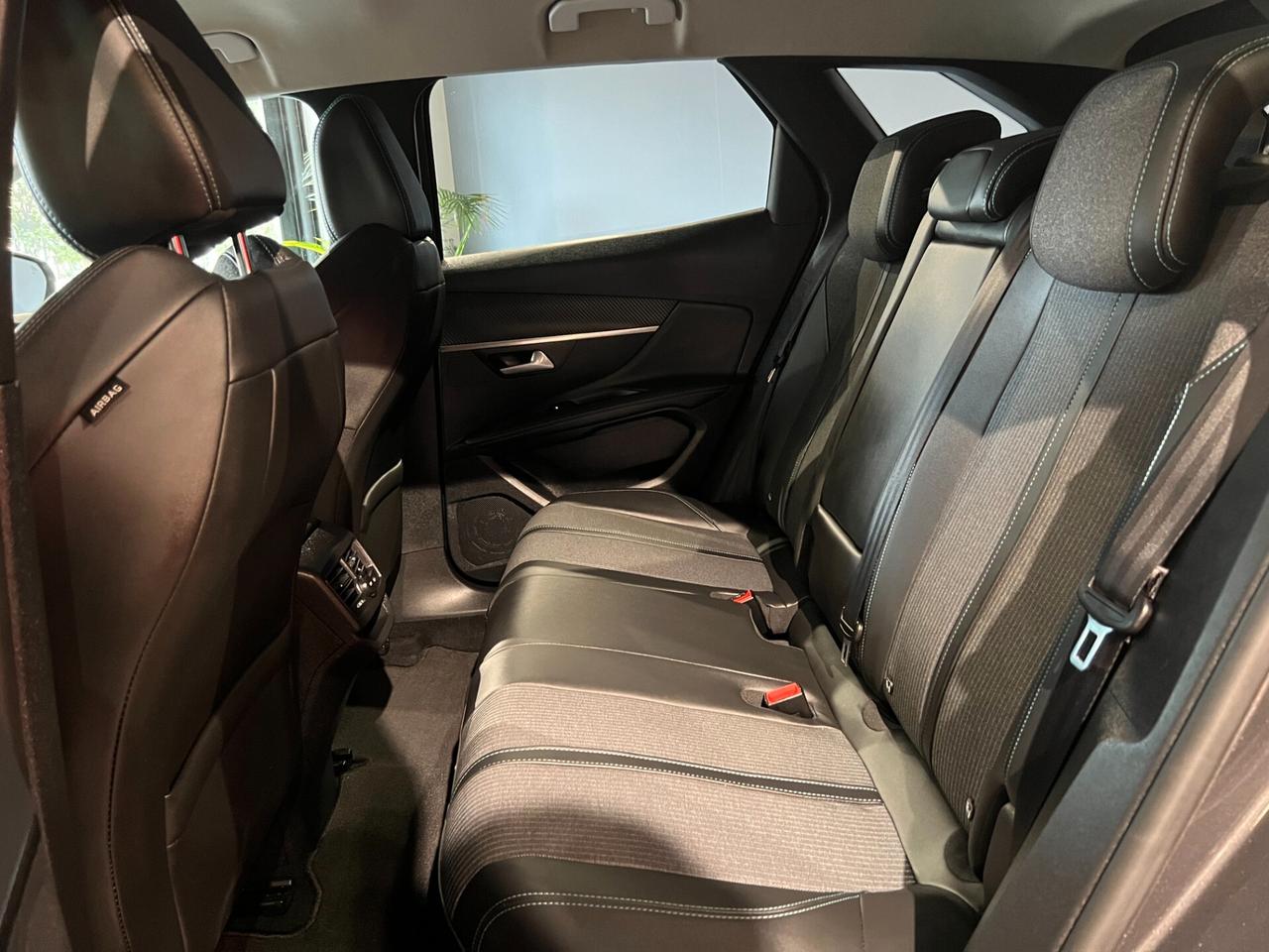 Peugeot 3008 BlueHDi 130 S&S EAT8 Allure