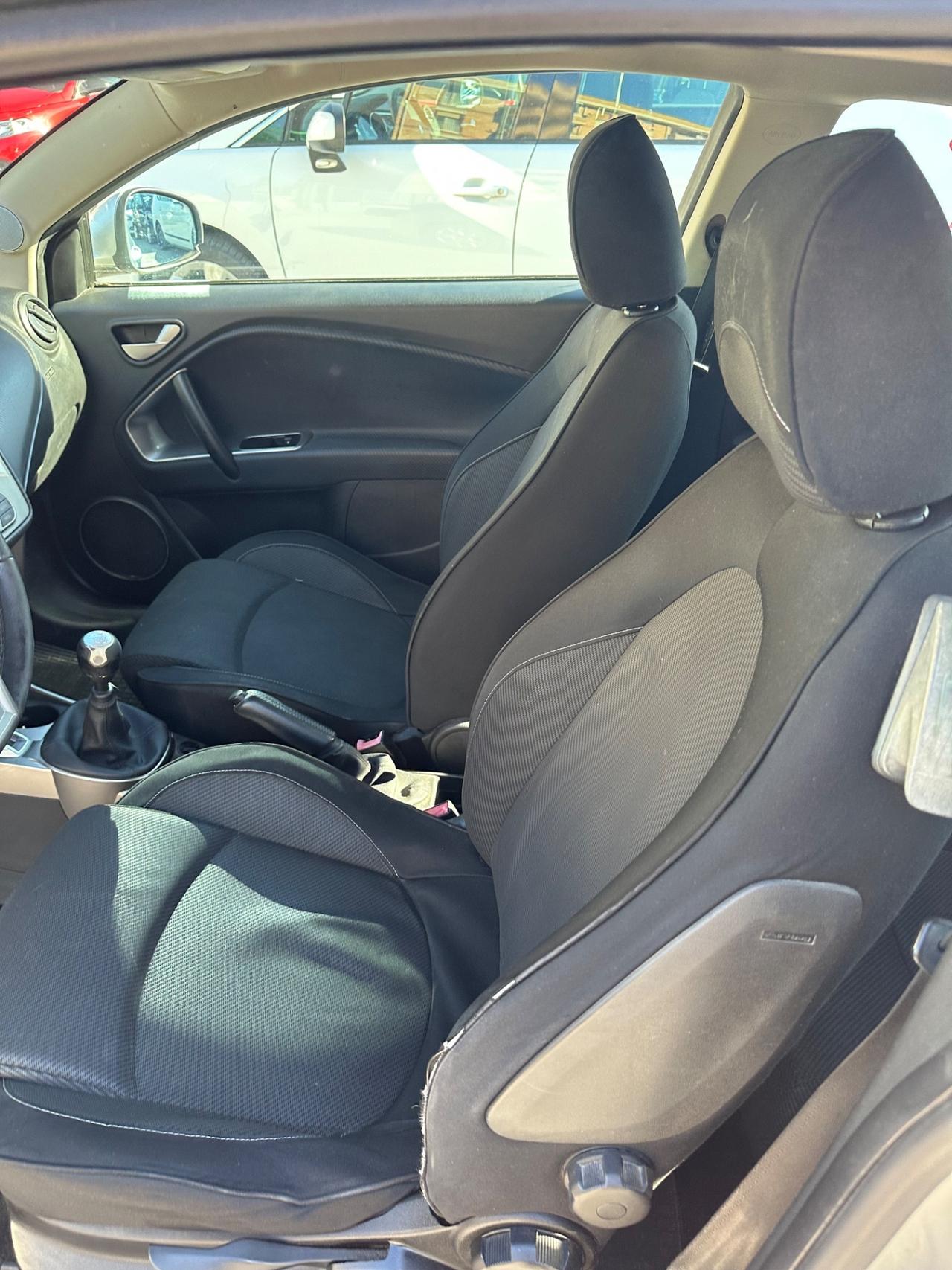 Alfa Romeo MiTo 1.6 JTDm 16V Distinctive Sport Pack