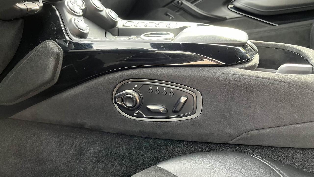 ASTON MARTIN Vantage Coupe 4.0 V8 auto