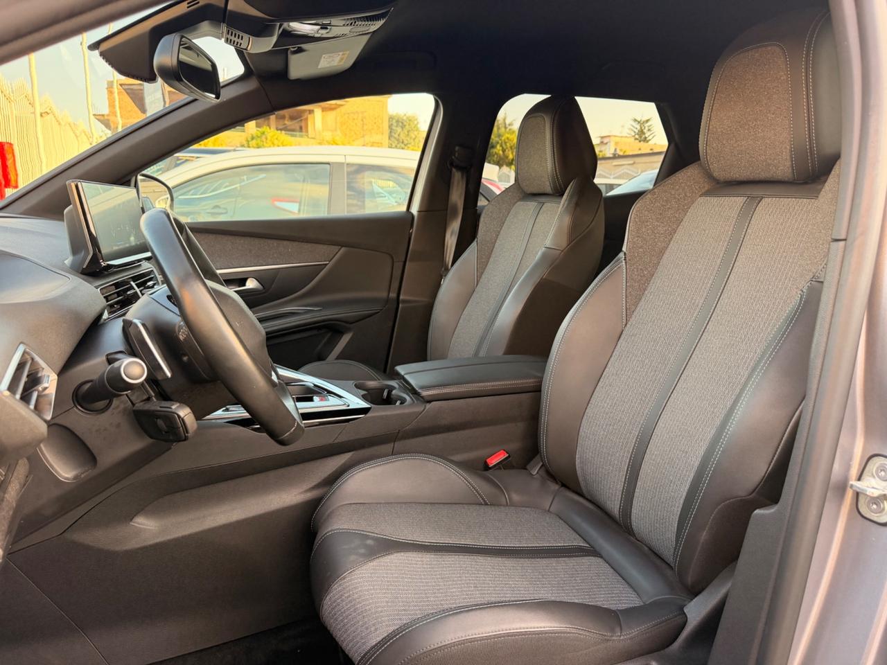 Peugeot 3008 1.5 BlueHDi 130cv Allure Pack NAVI