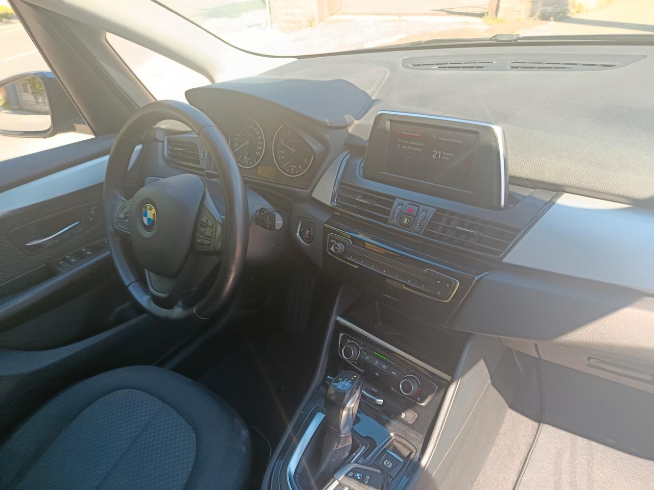 Bmw 2er Active Tourer 218d Advantage