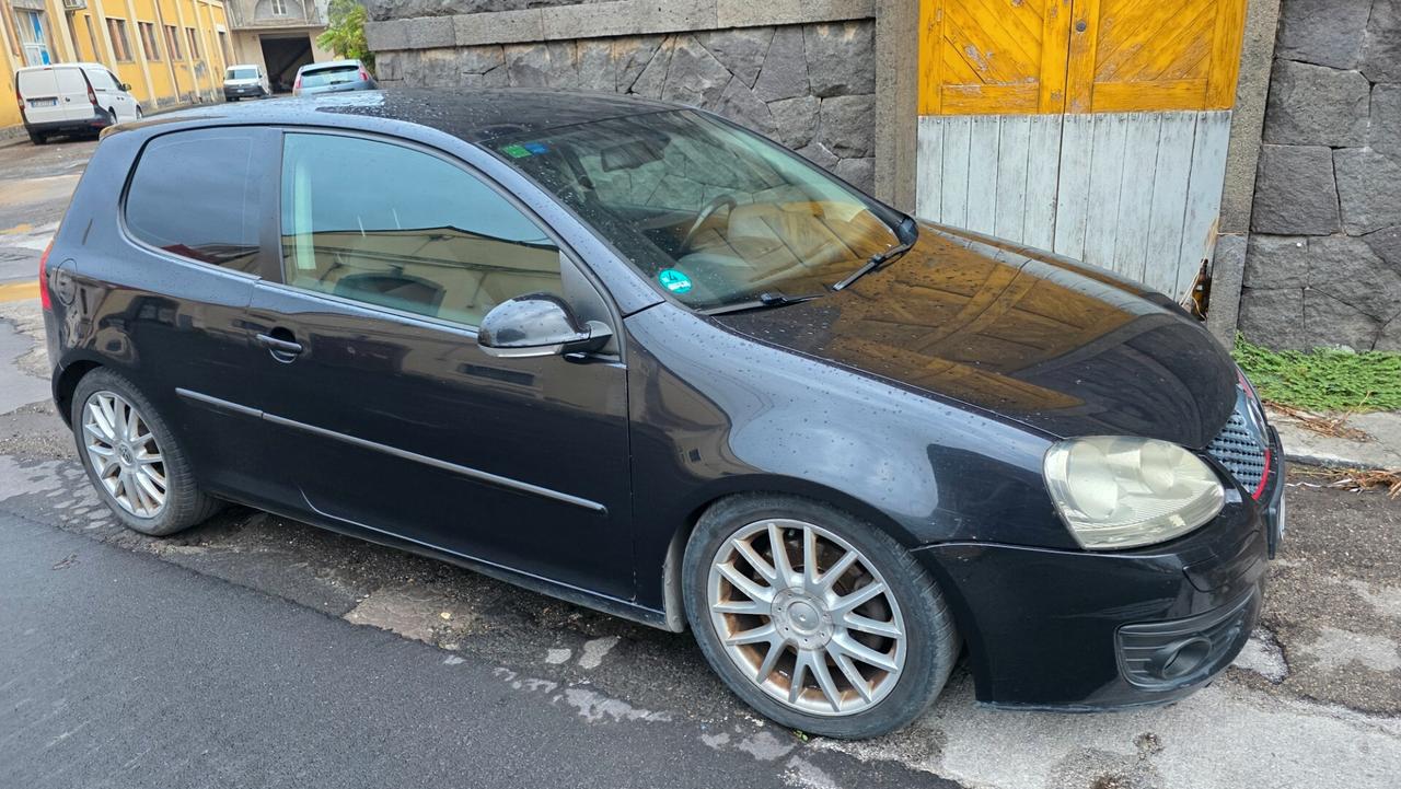 Volkswagen Golf 2.0 170cv