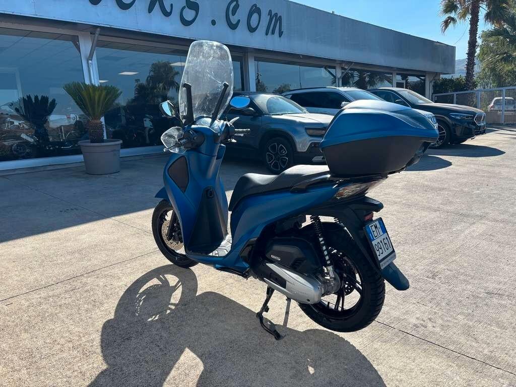 Honda SH 125 2018 / KM 30.000 Tua a solo 19 Euro al mese