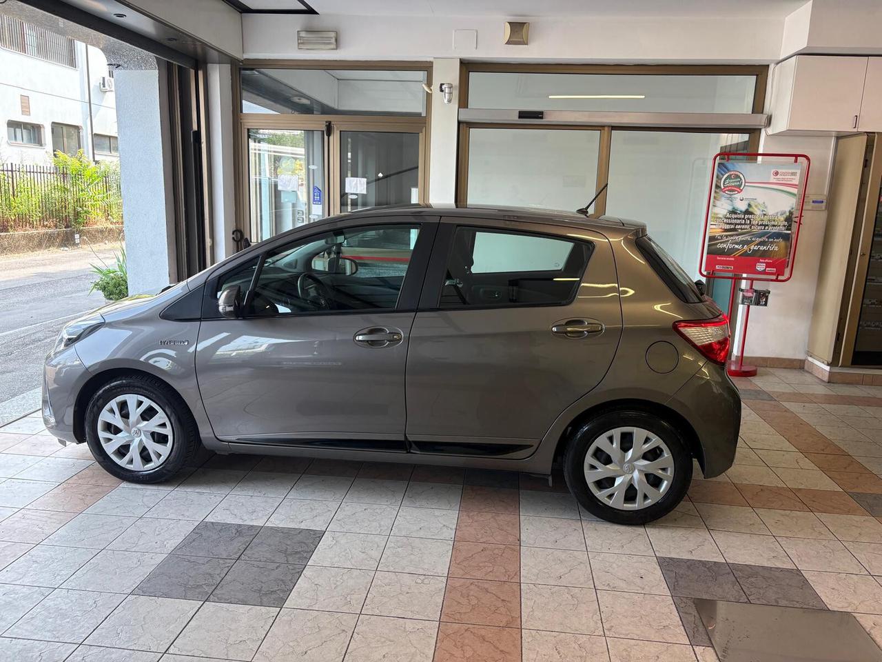 Toyota Yaris 1.5 Hybrid 5 porte Cool