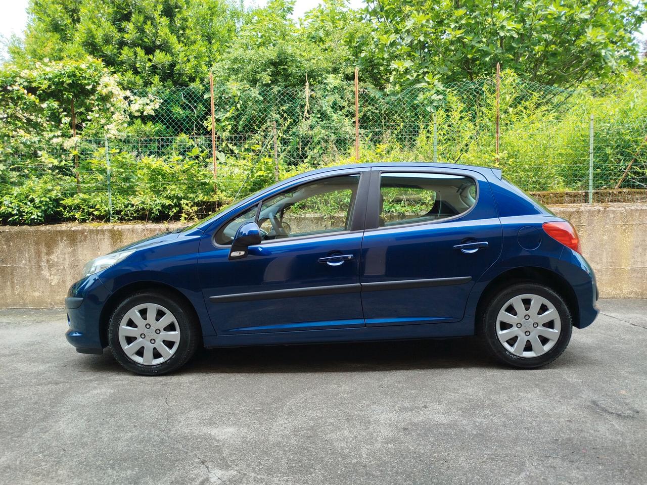 Peugeot 207 1.4 BENZINA 73cv / 52.000km / Neop.