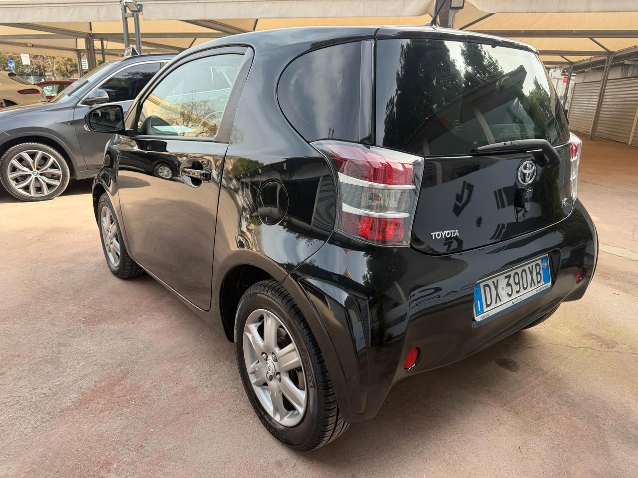 Toyota iQ 1.0