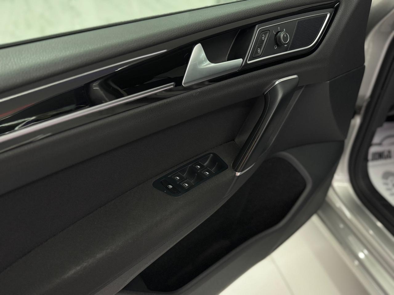 Volkswagen Golf Sportsvan 1.6 TDI 110CV DSG BMT