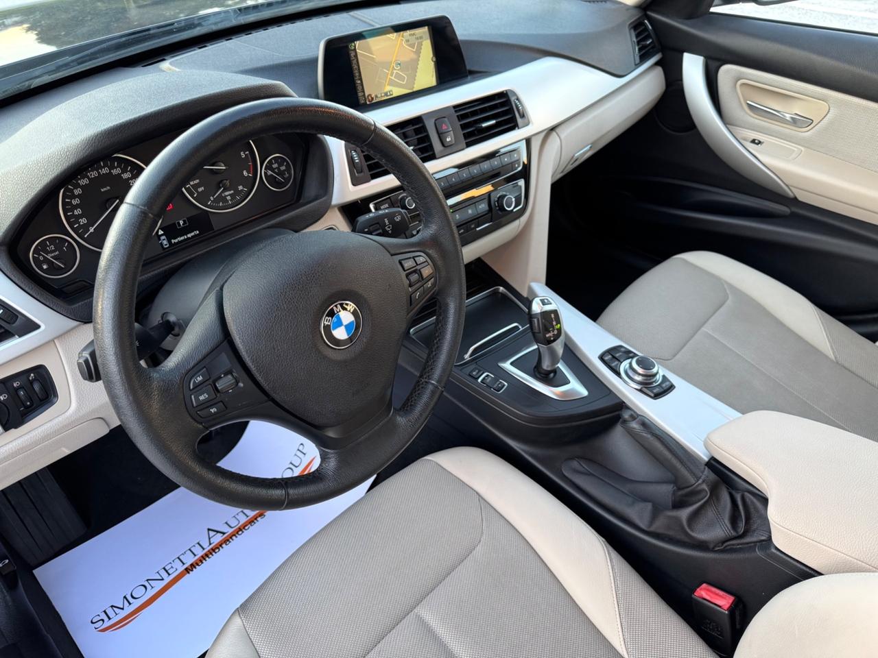 BMW 320d Automatic Touring XDRIVE - Navi 17
