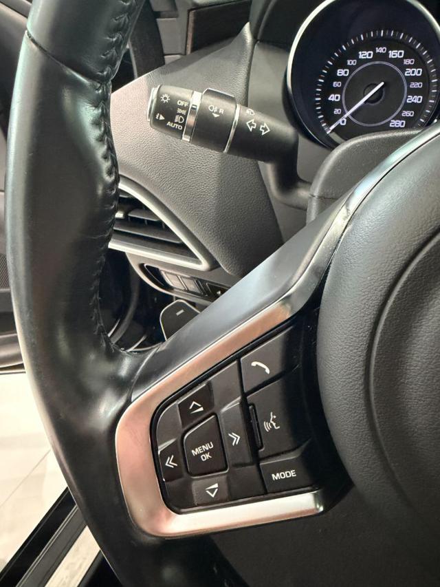 JAGUAR XE 2.0 D Turbo 180CV aut. R-Sport Tetto panoramico