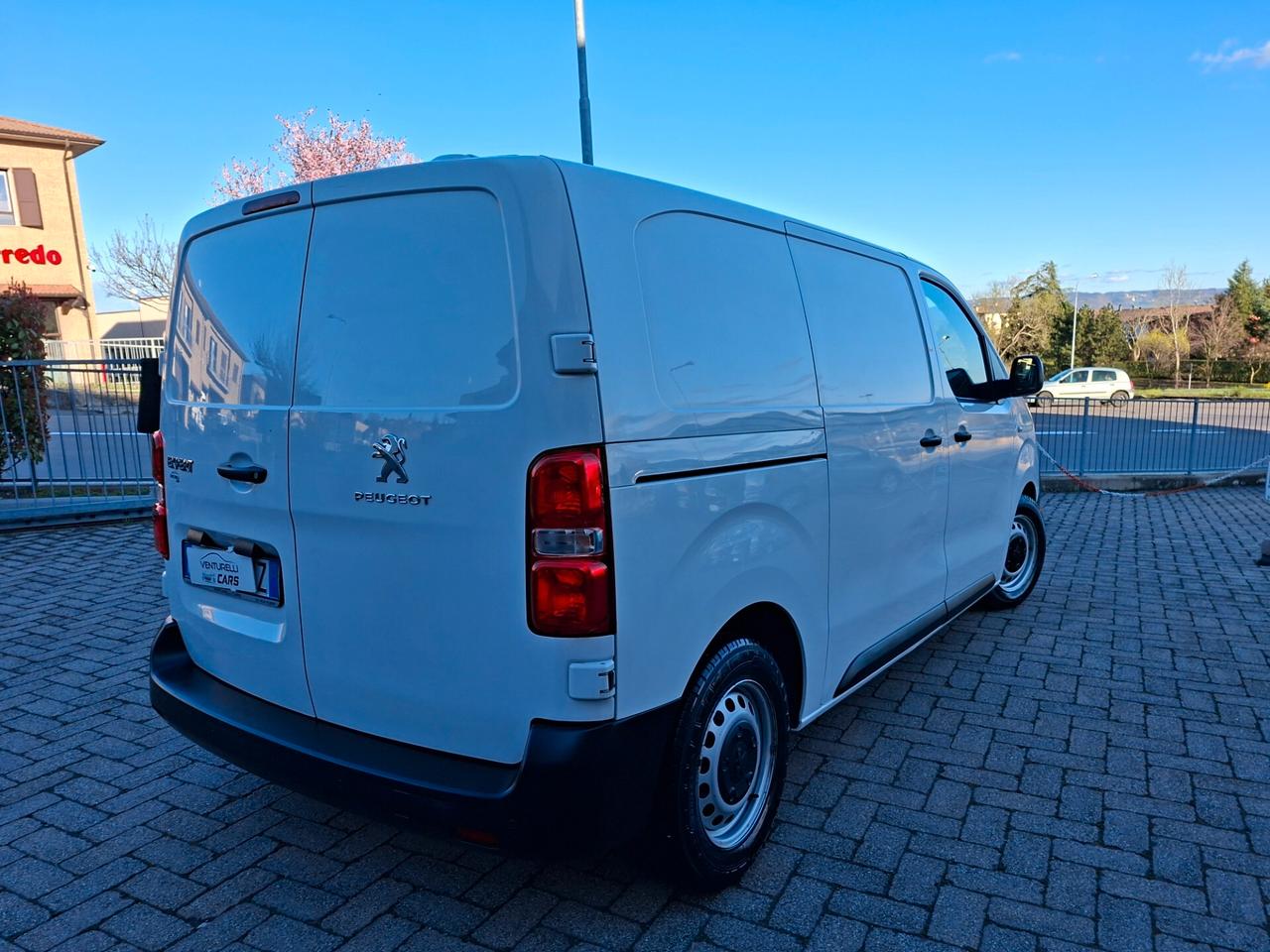 Peugeot Expert BlueHDi 115 S&S PC-TN Furgone CON GANCIO