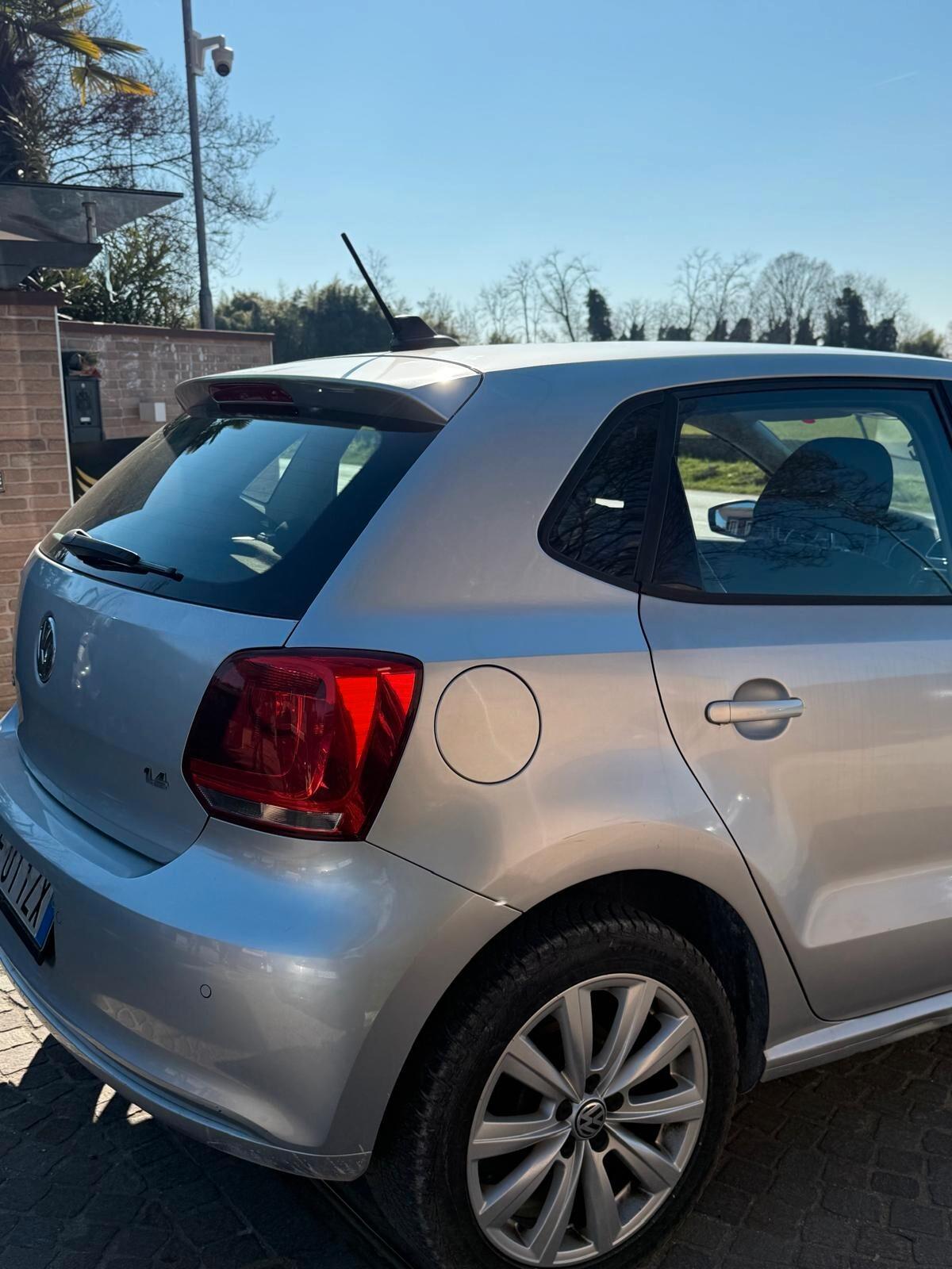 Volkswagen Polo 1.4 5 porte Highline