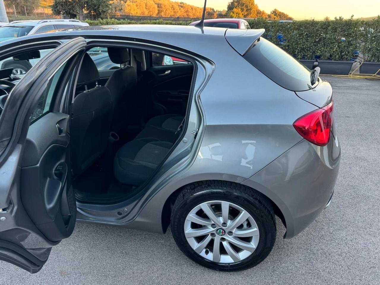 Alfa Romeo Giulietta 1.6 JTDm 120 CV