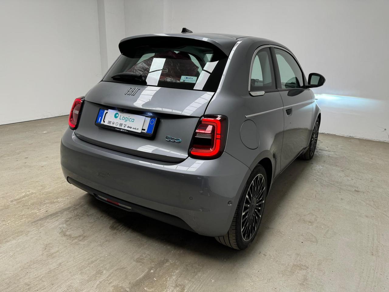 FIAT 500e - 500e 42 kWh La Prima