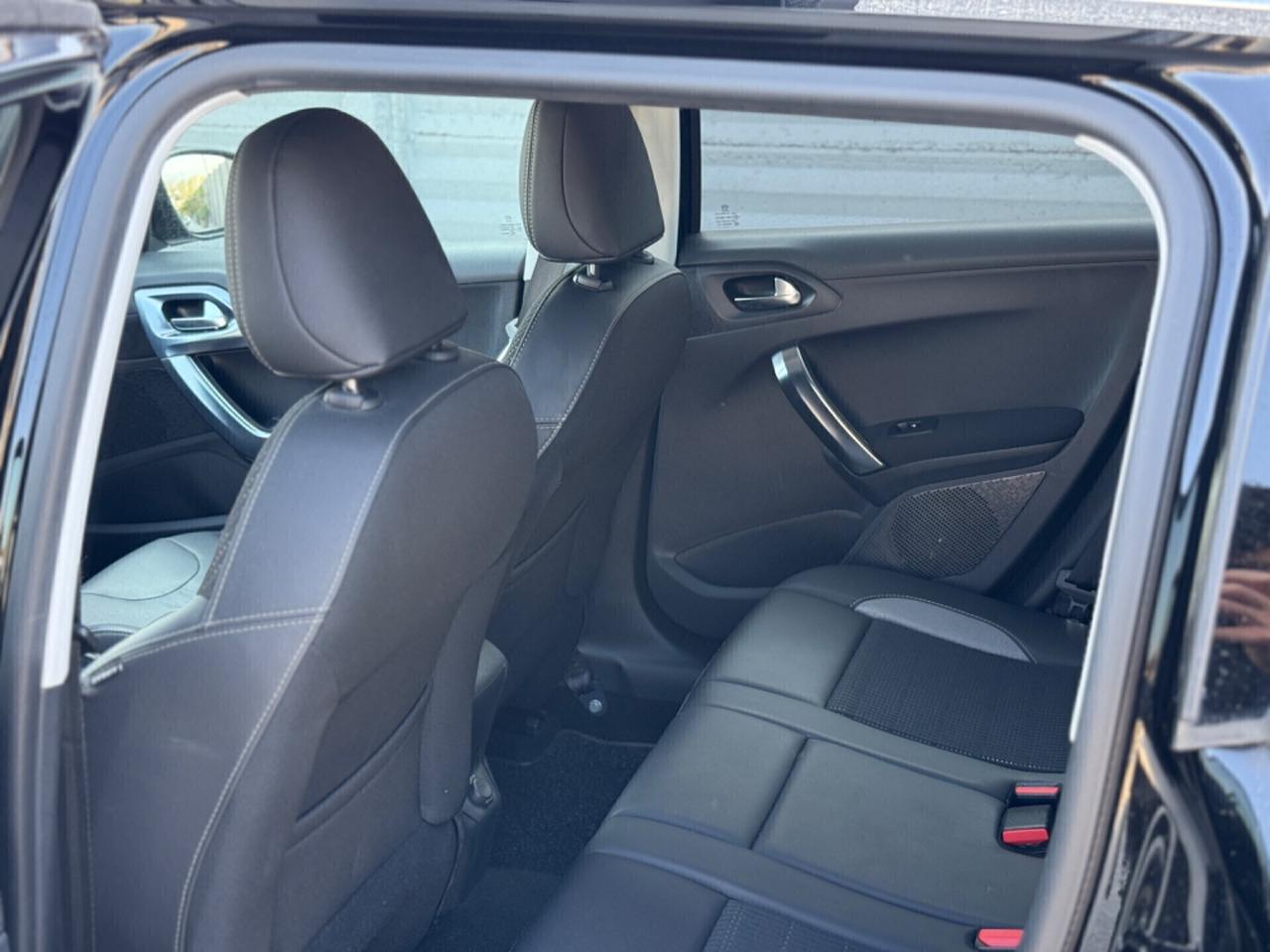 Peugeot 2008 1.2 puretech t Allure s