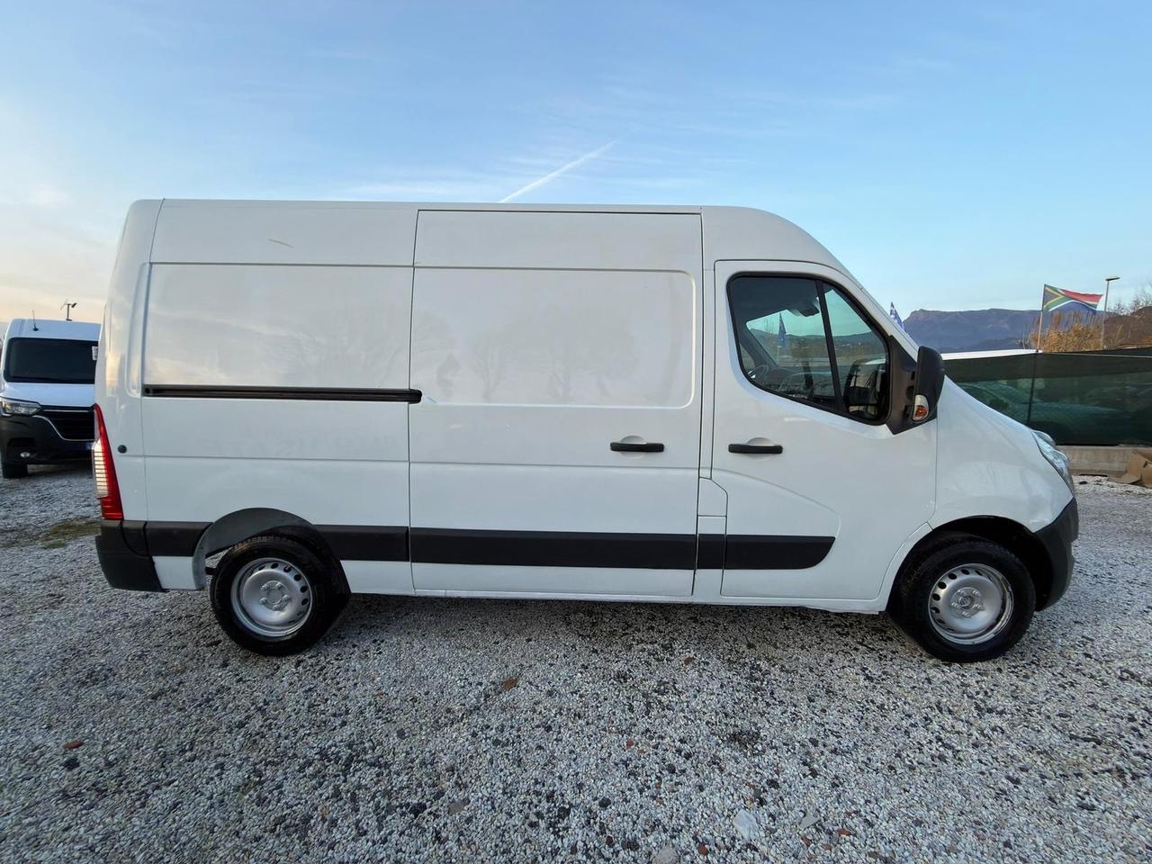 Renault Master L2H2 2.3 DCI 131cv Furgone