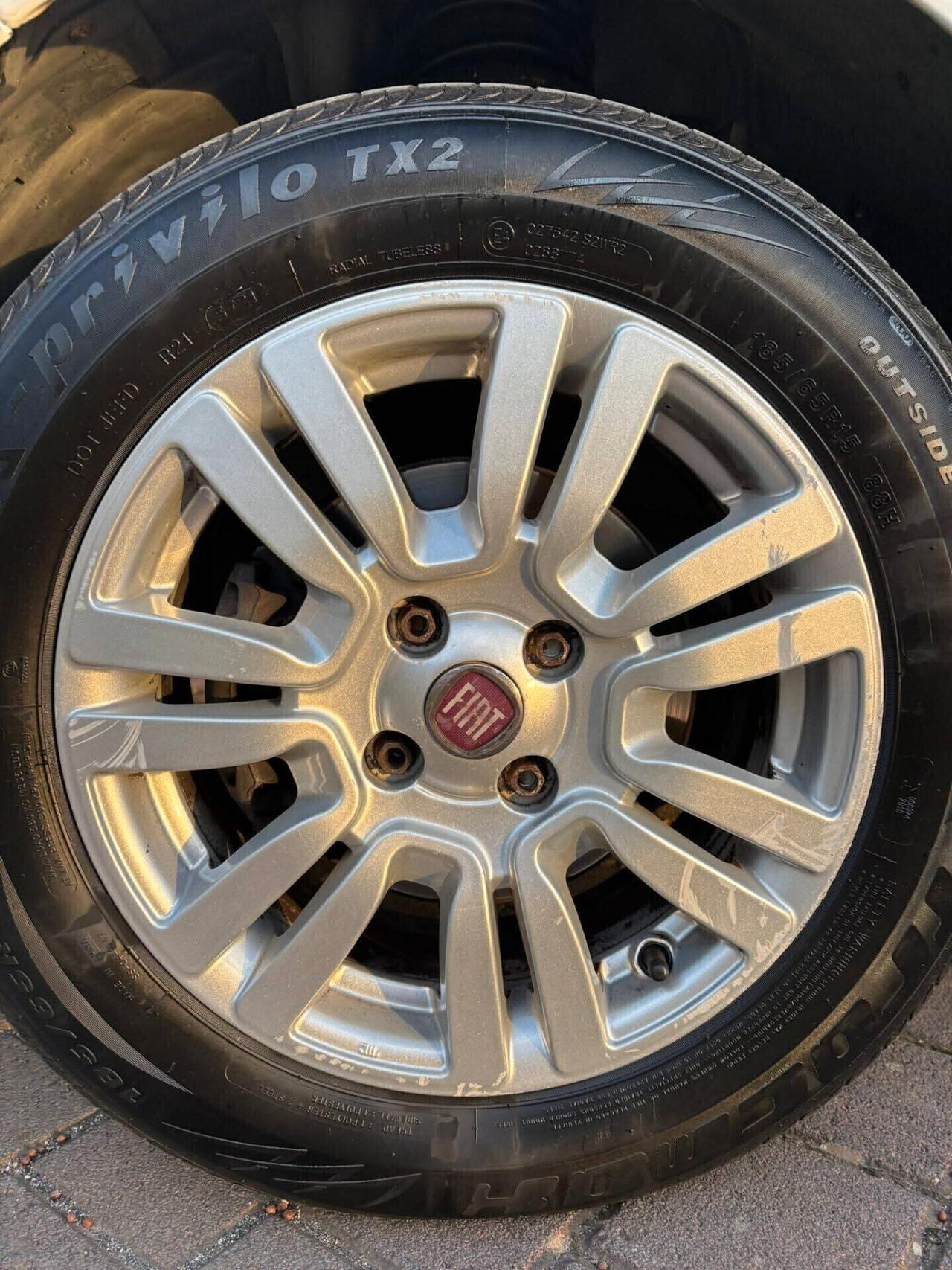 Fiat Punto 1.3 MJT II 75 CV 5 porte Lounge-*