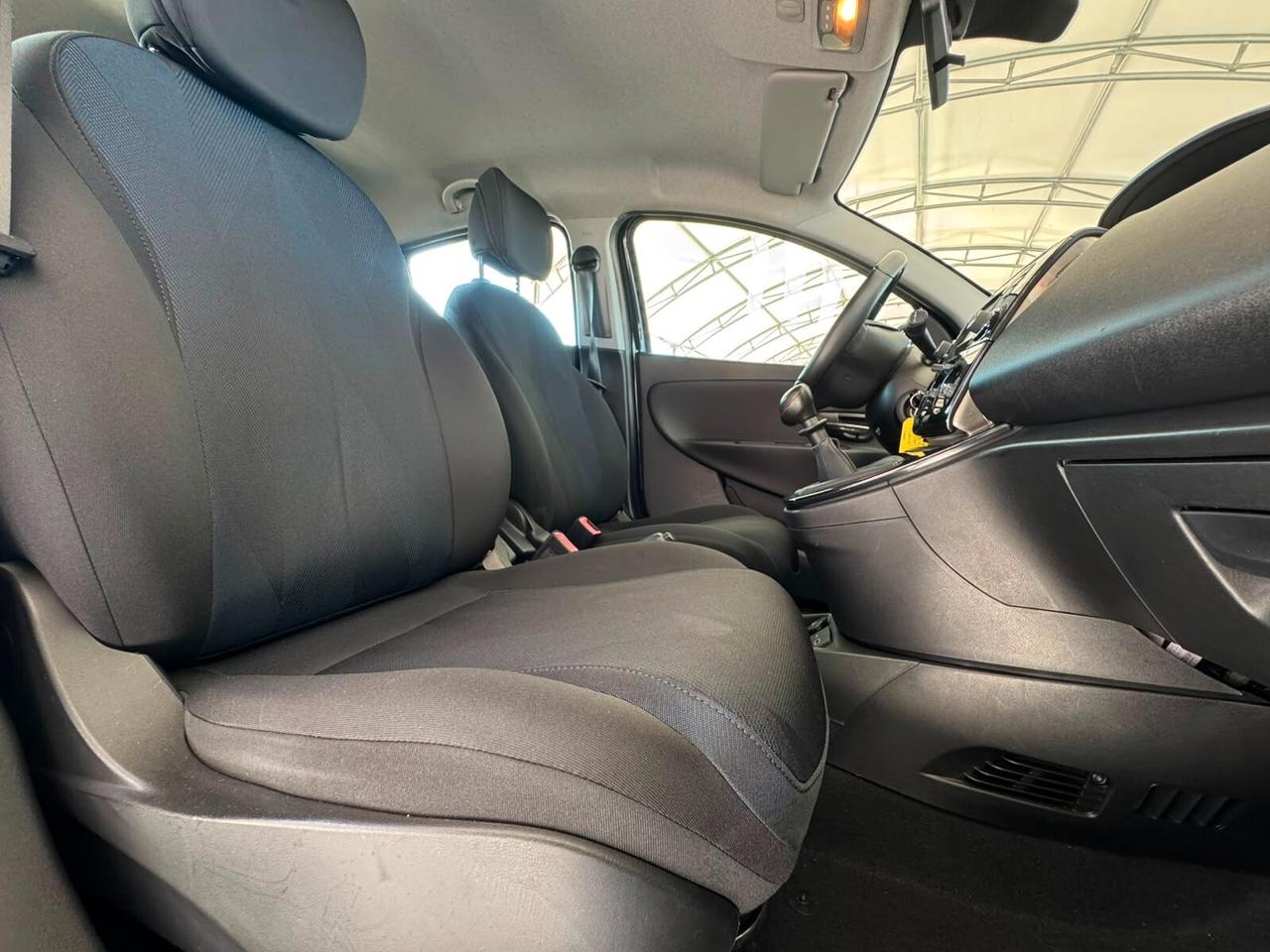 Lancia Ypsilon 1.2 69 CV 5 porte S&S Gold