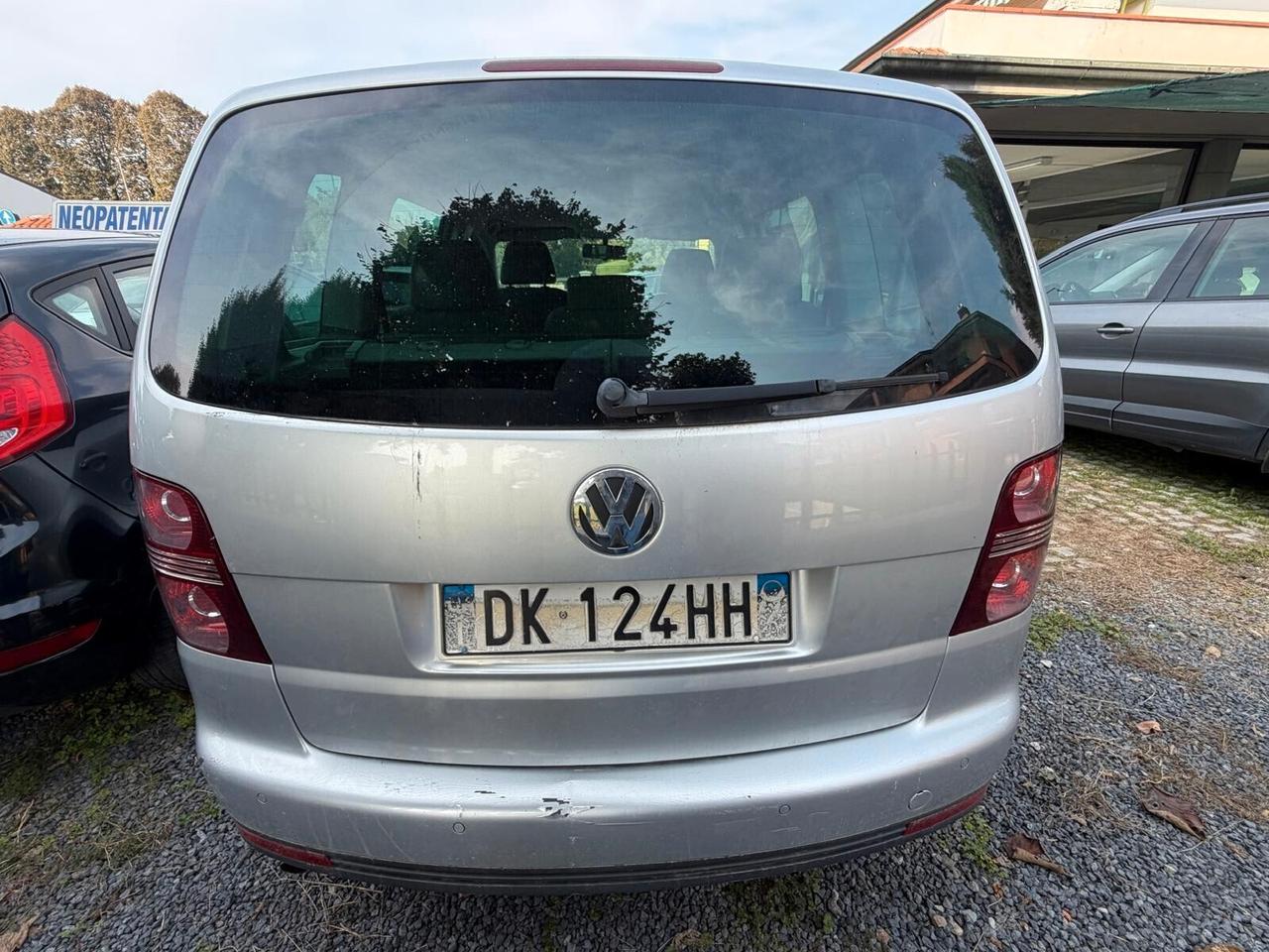 Volkswagen Touran 2.0 Trendline Ecofuel 7 POSTI NEOPATENTATI
