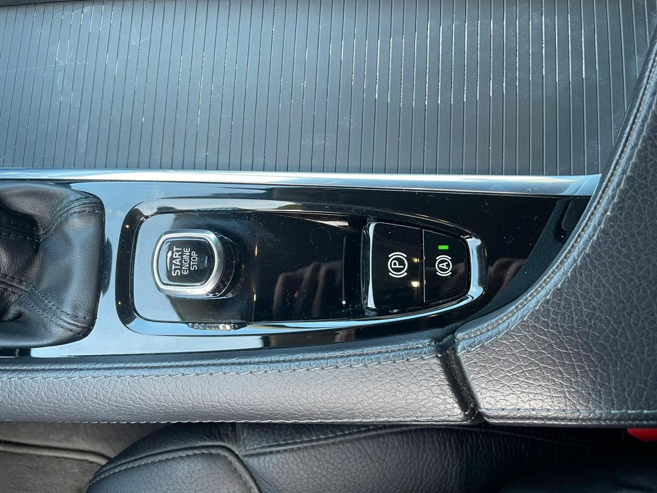 VOLVO V90 2.0d 150cv GEARTRONIC *NAVI-KAMERA-PELLE*