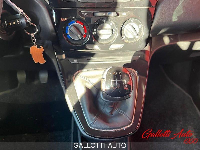 Lancia Ypsilon 1.2 69cv Elefantno