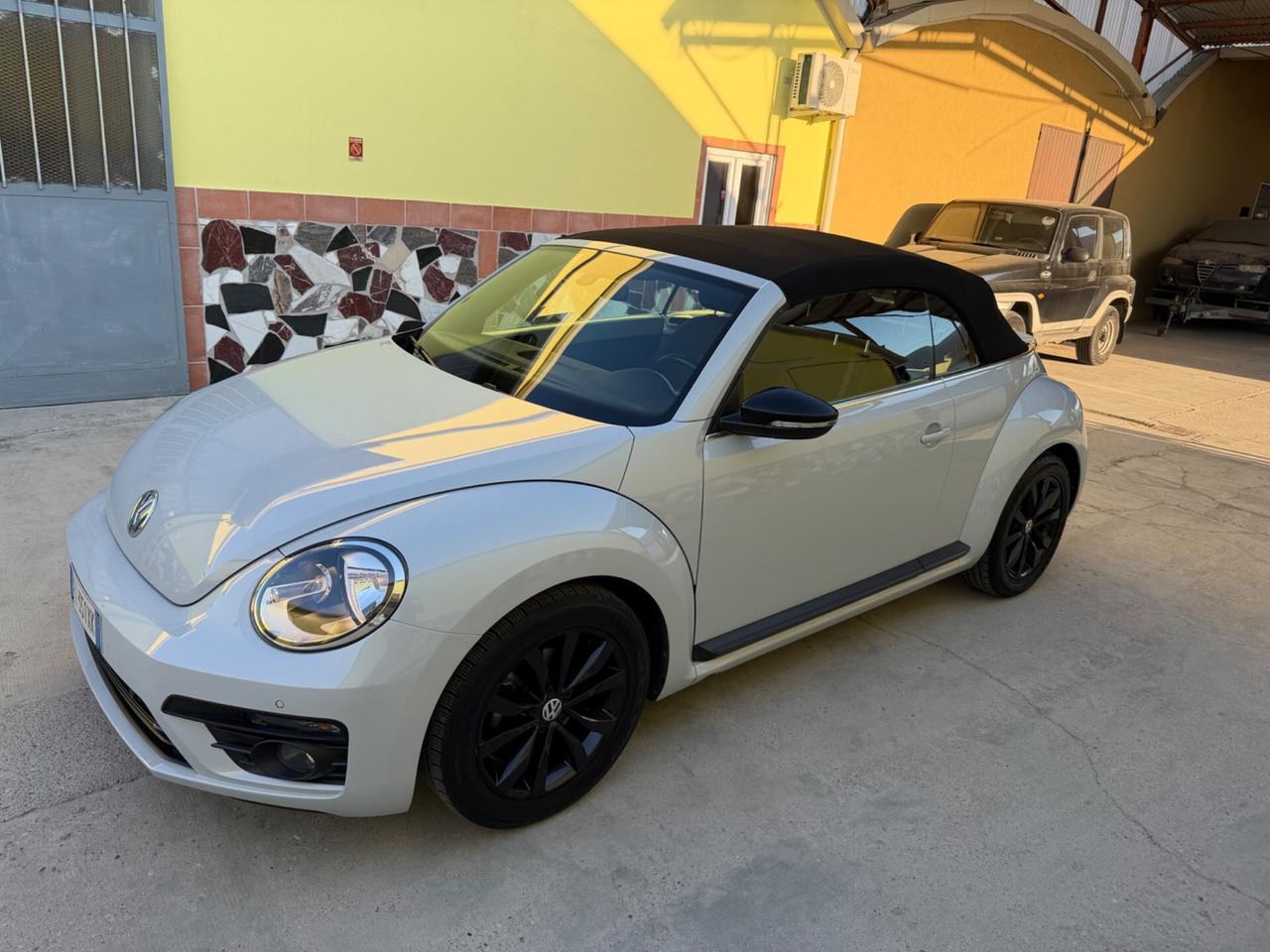 Volkswagen Maggiolino Cabrio 1.2 TSI color Gesso