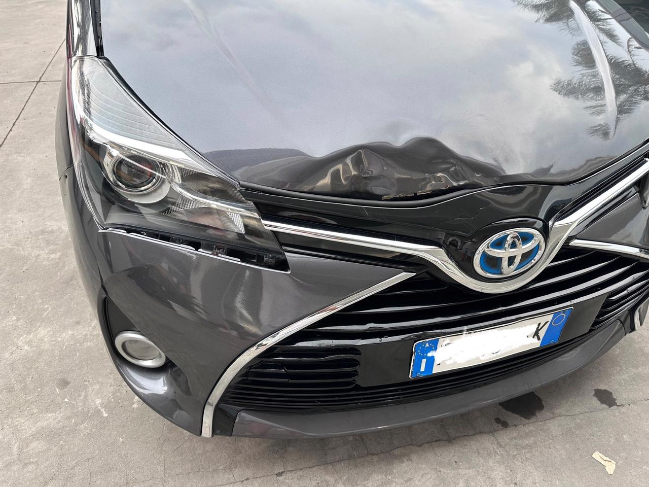 Toyota Yaris 1.5 Hybrid 5 porte Business